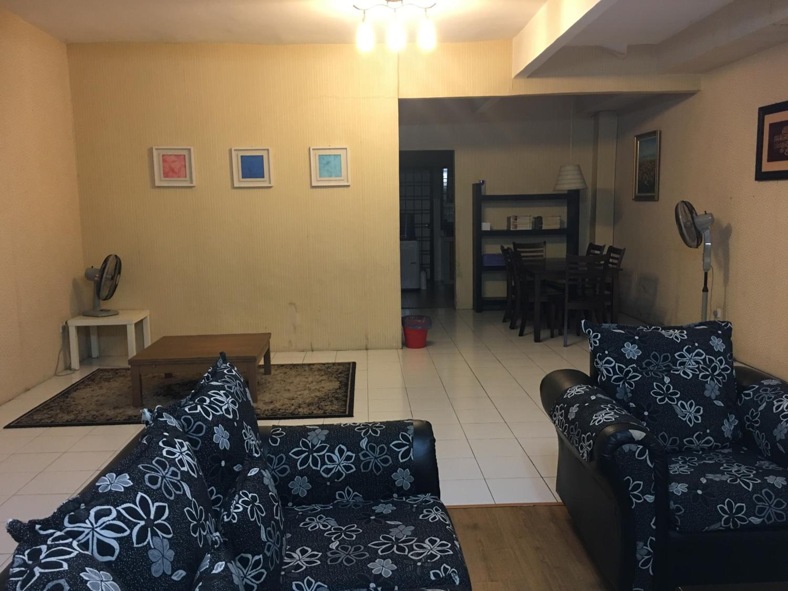 Aziym Homestay@Bandar Baru Bangi photo 2