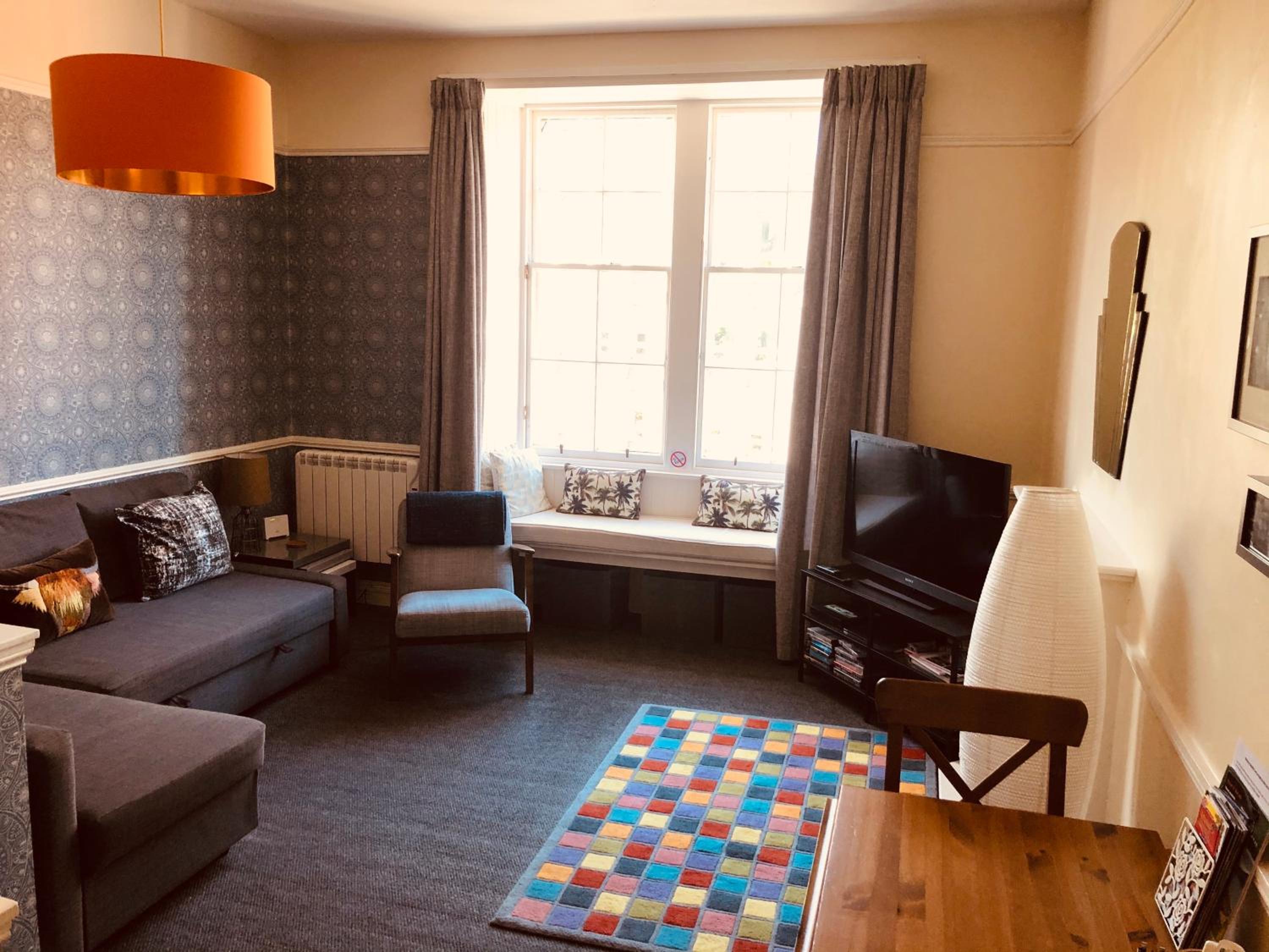 Edinburgh Old Town Apartment view 2
