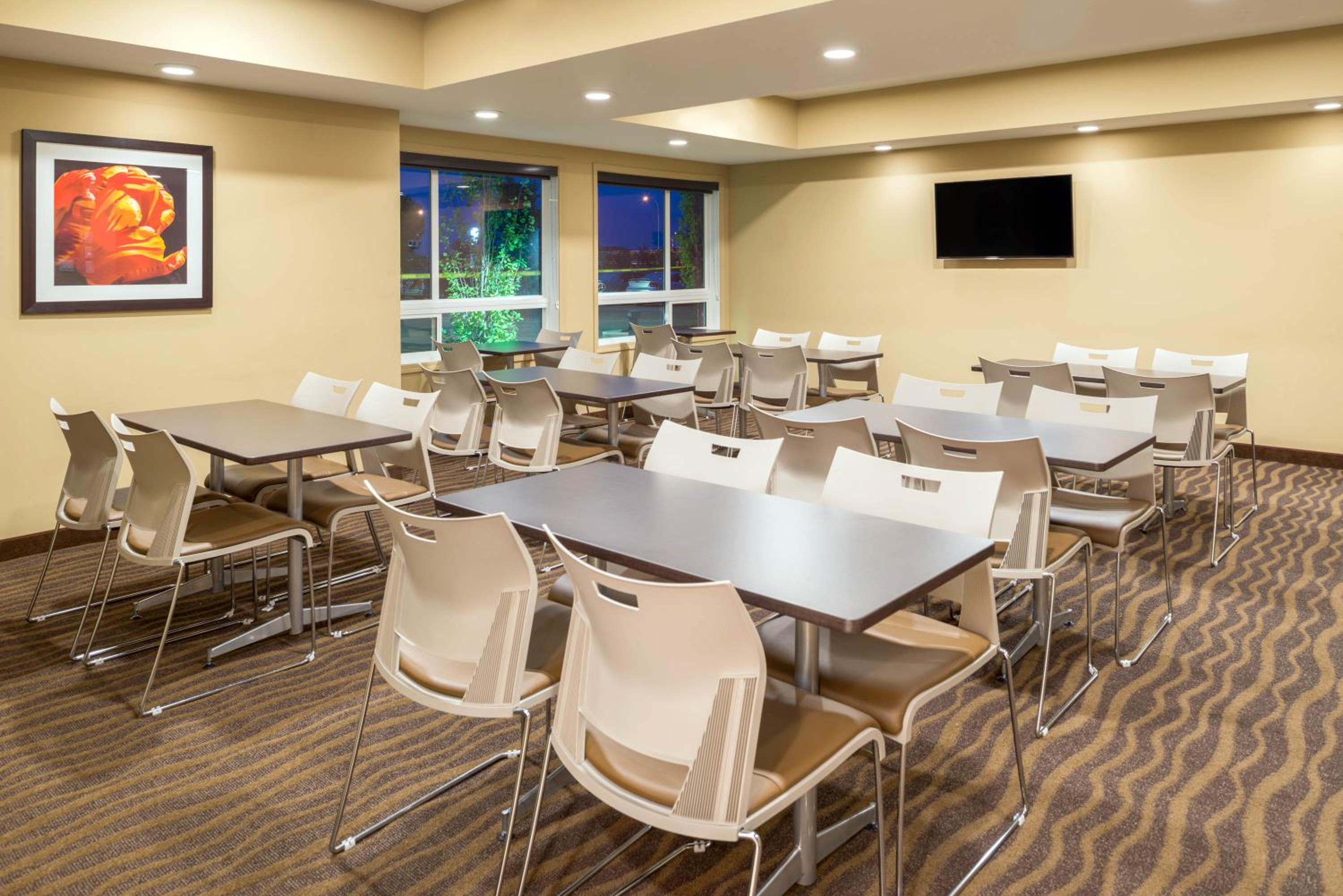 Red Deer Vacations - Microtel Inn  Suites by Wyndham Red Deer - Property Image 2