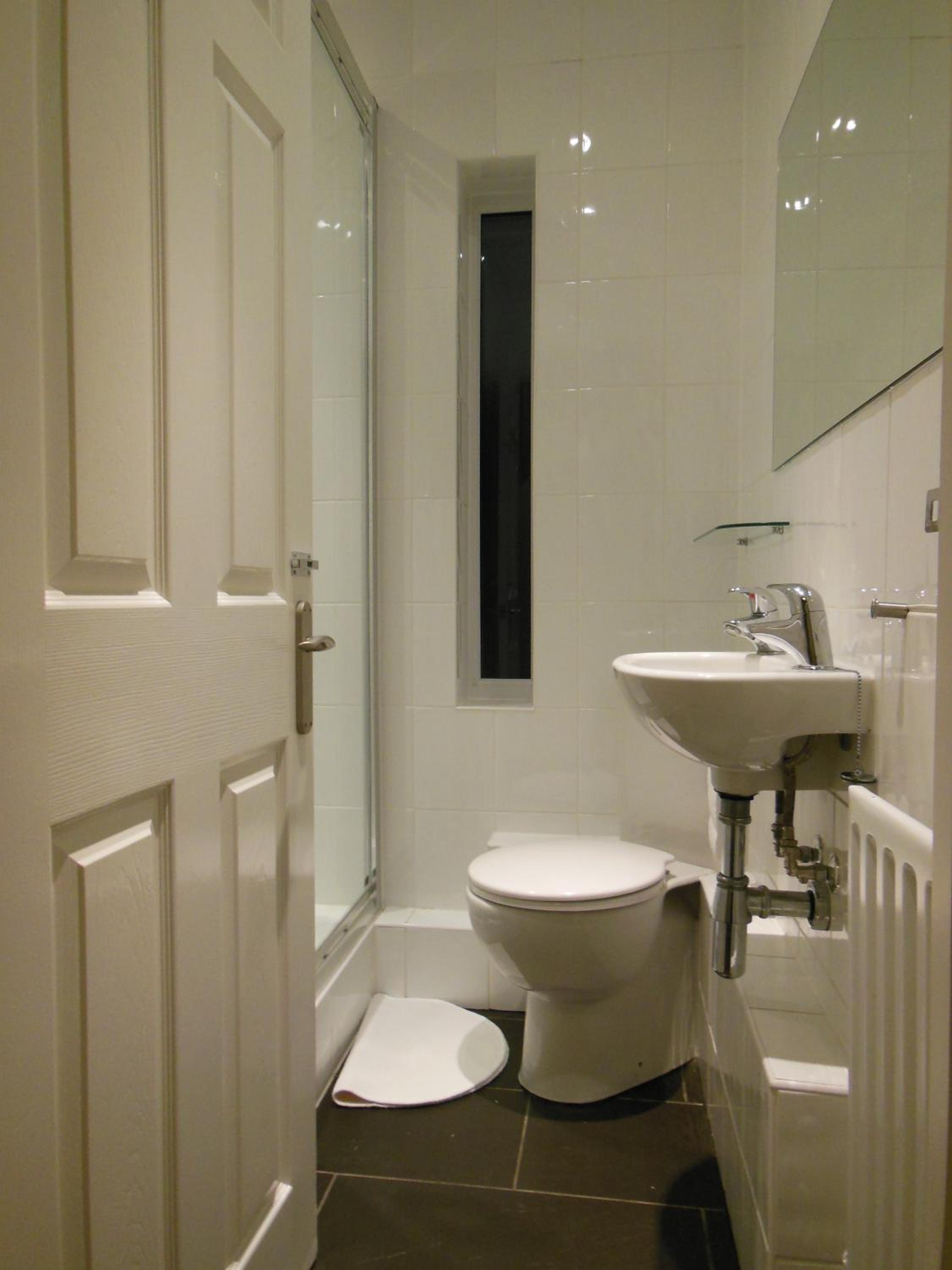 Abacus Bed and Breakfast, Blackwater, Hampshire