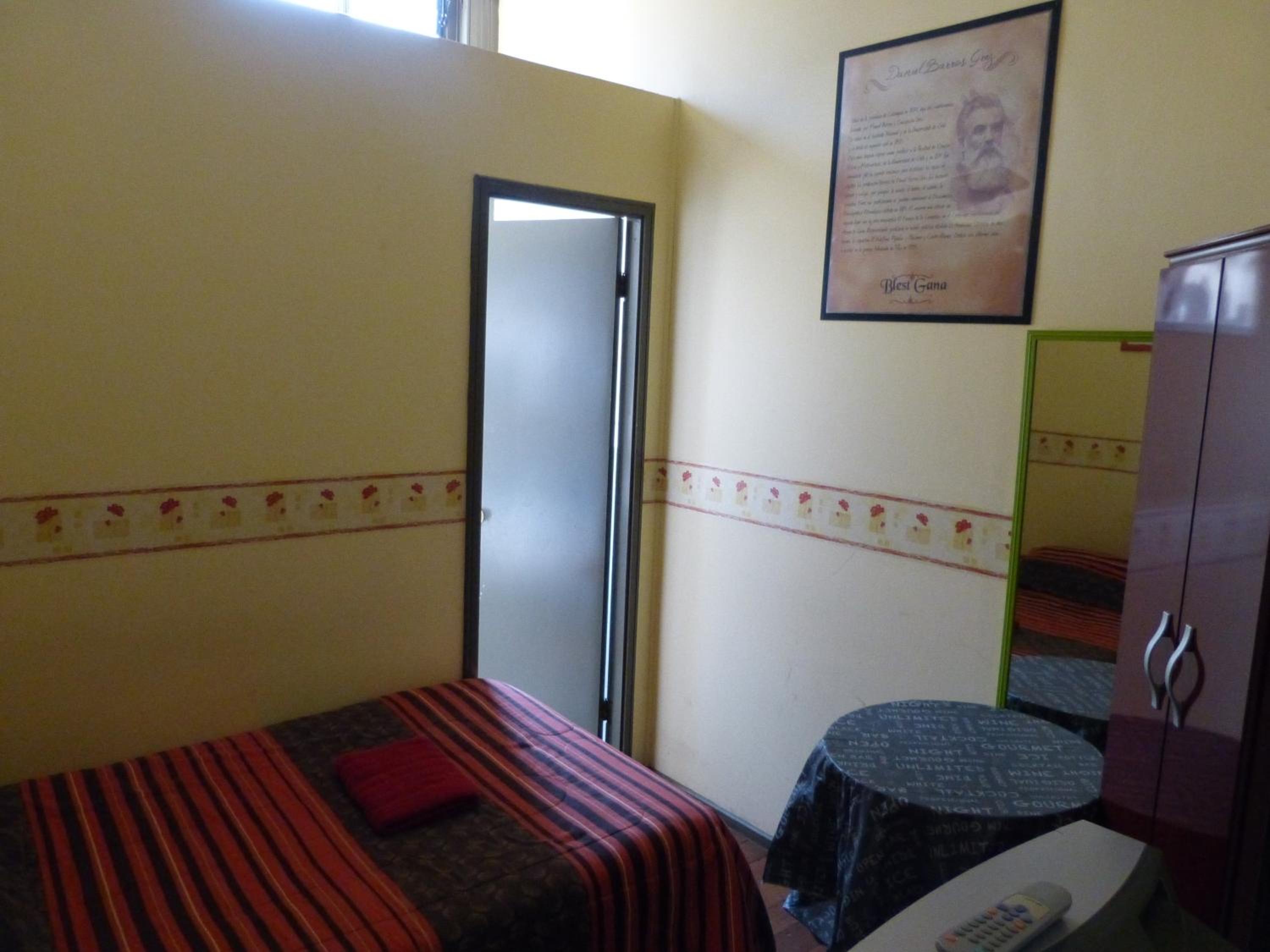 Hostal Residencia Blest Gana