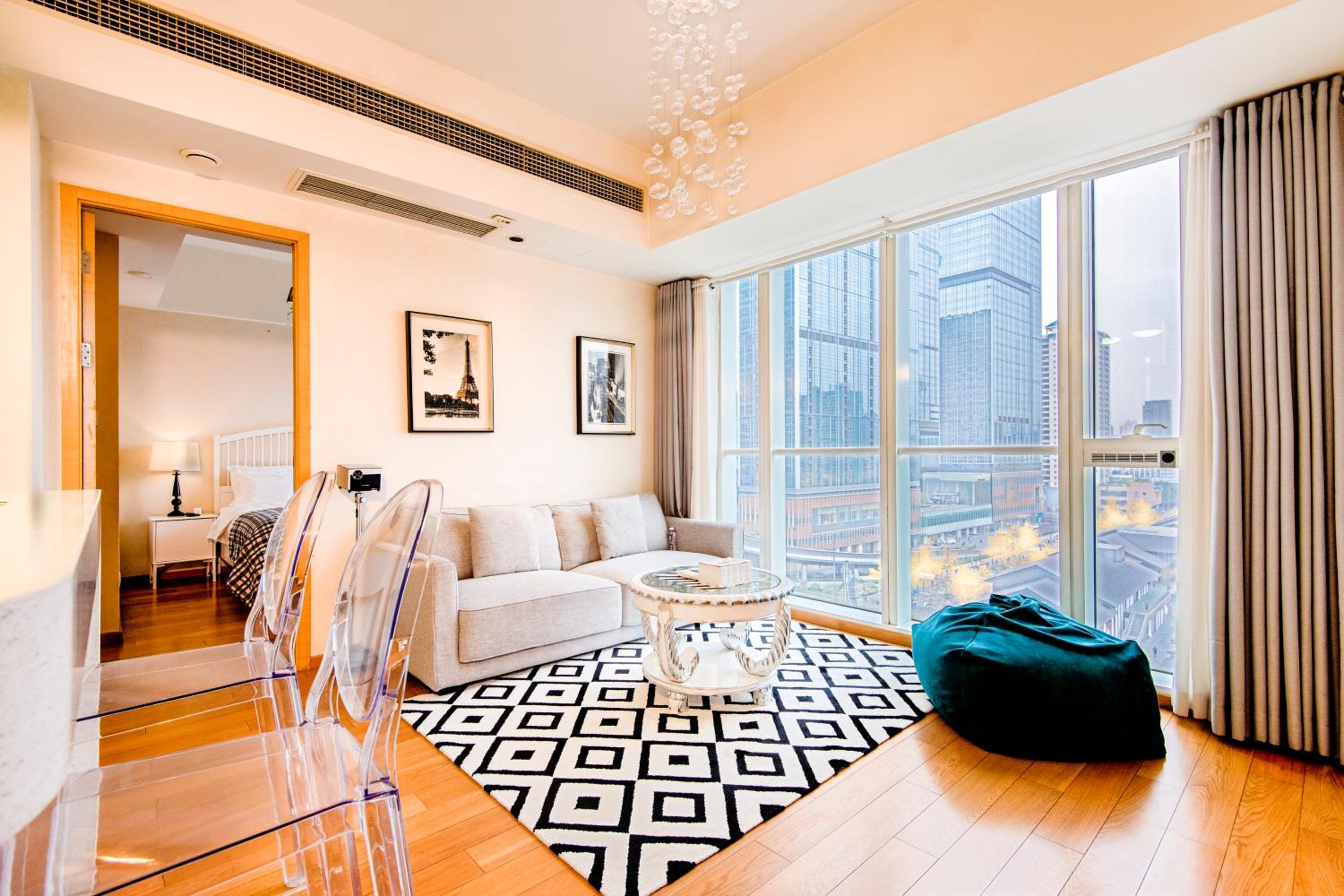 S6 Service Apartment（Chengdu Chunxi Road Taikoo Li Branch） view 3