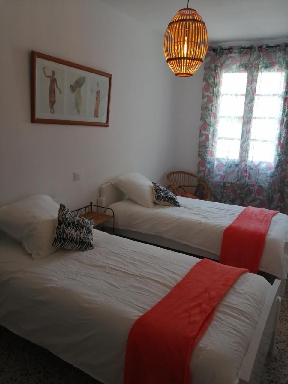 BEL APPARTEMENT SPACIEUX CENTRE VILLE UZES T3 view 2