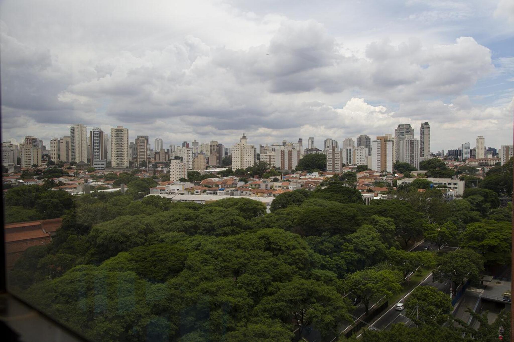 BEN - Flats Completos com Limpeza Diária e Estacionamento Incluso