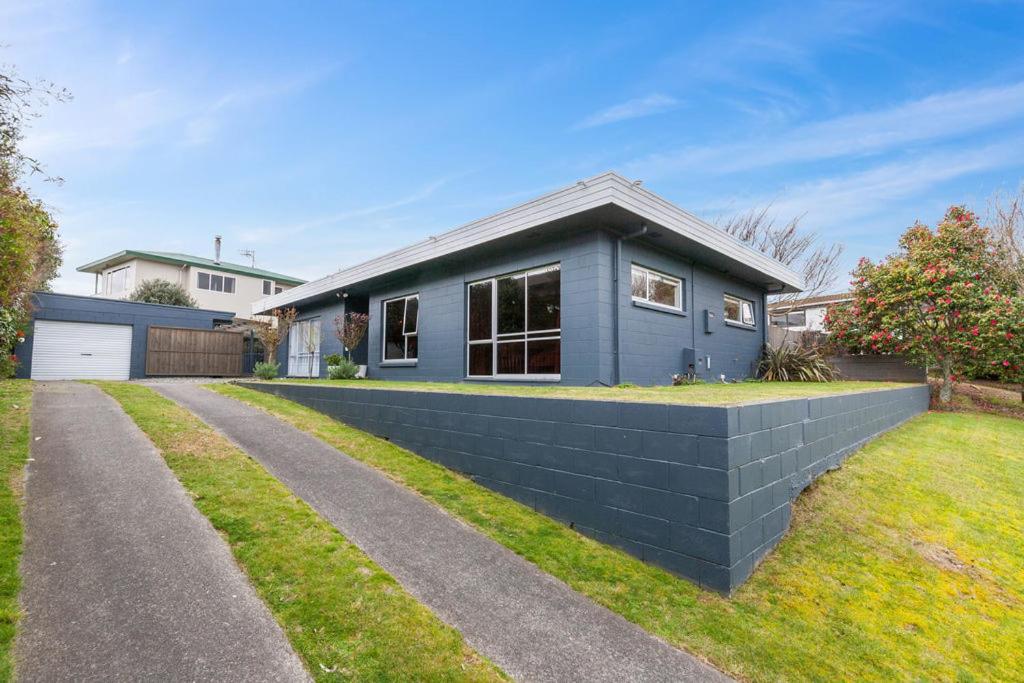 True Blue - Taupo Holiday Home view 5
