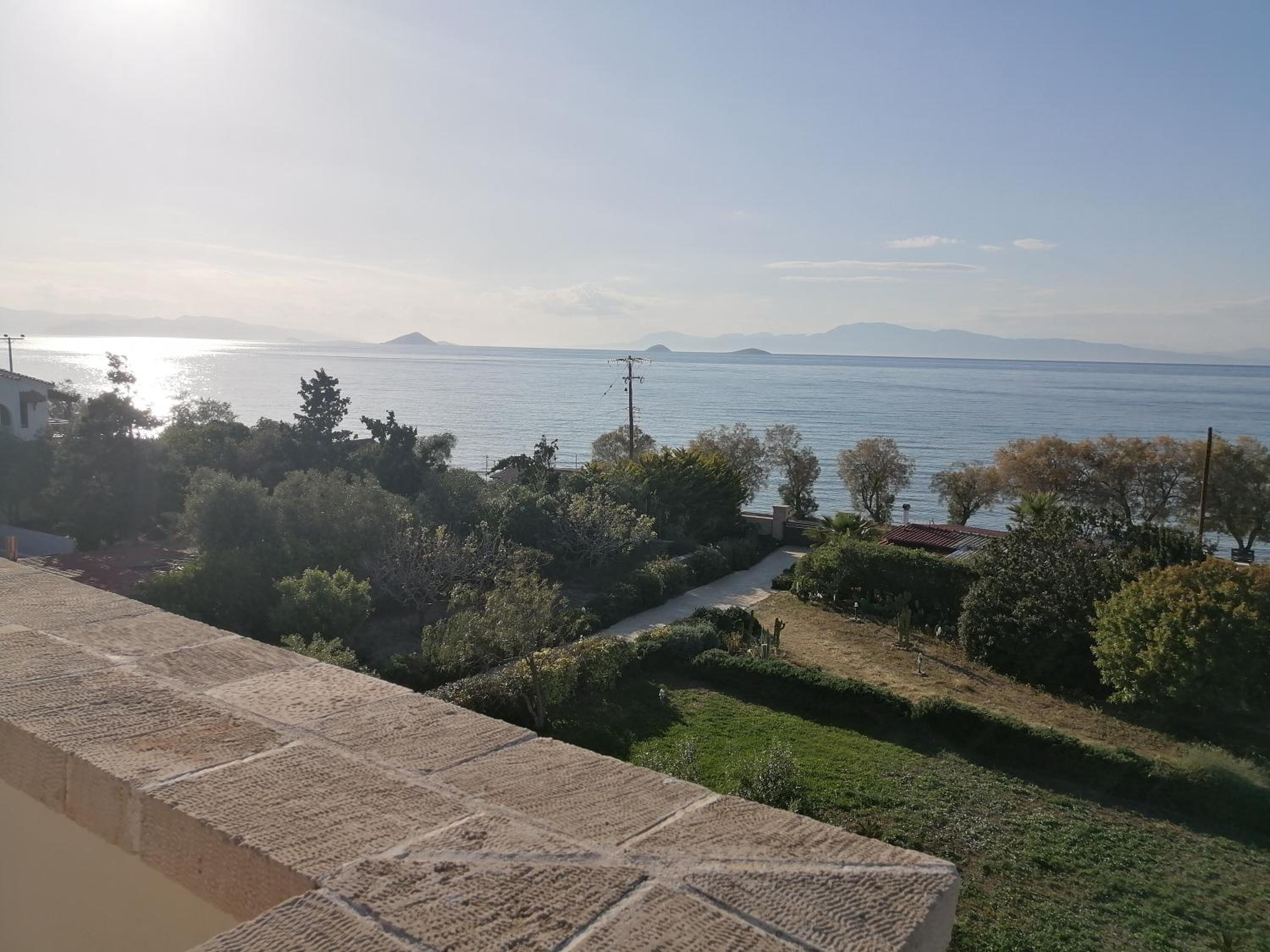 Villa Waterfront view 5