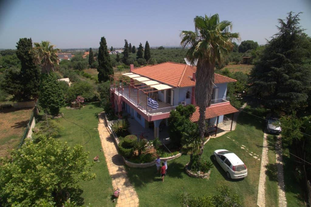 Giorgos House photo 3