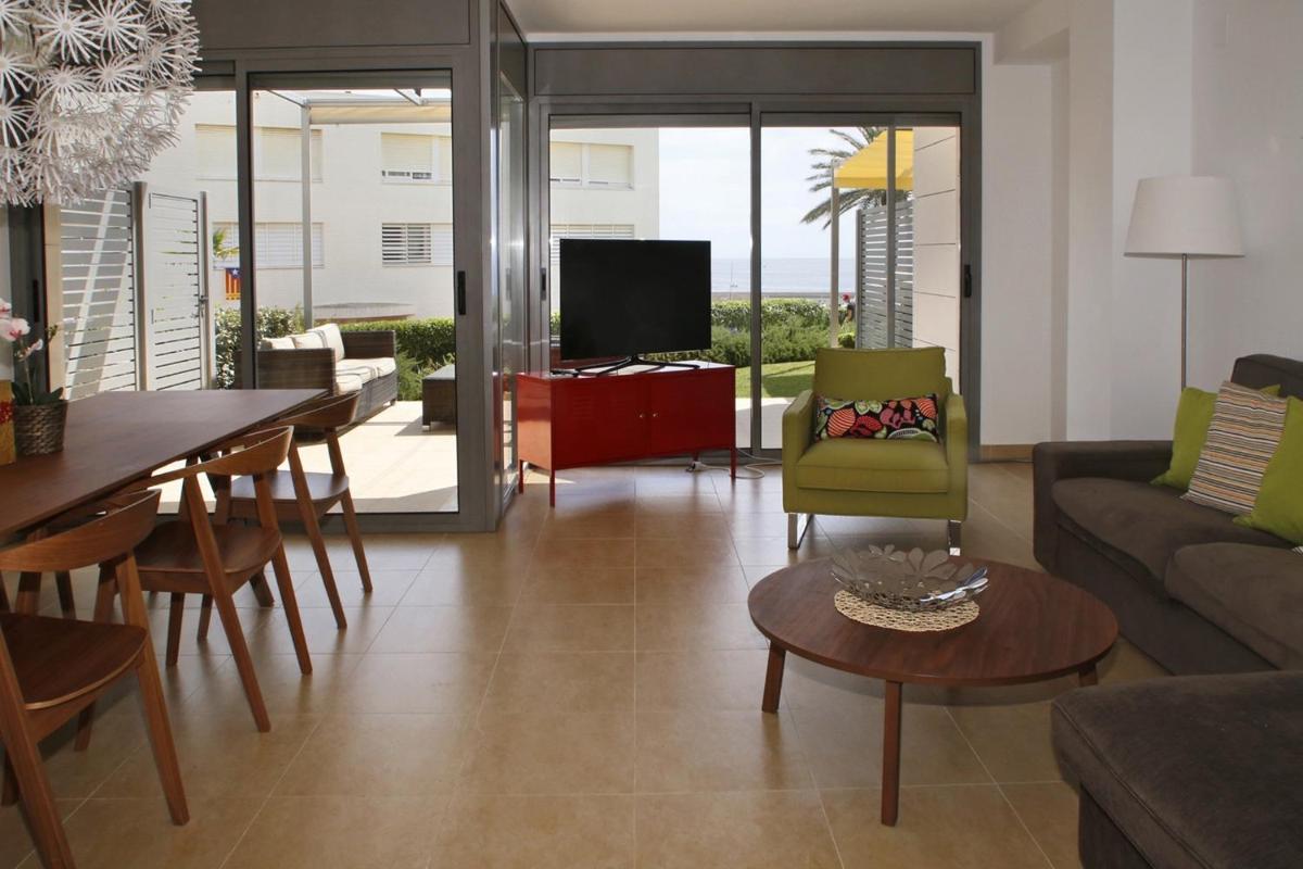 AT051 Platja view 2