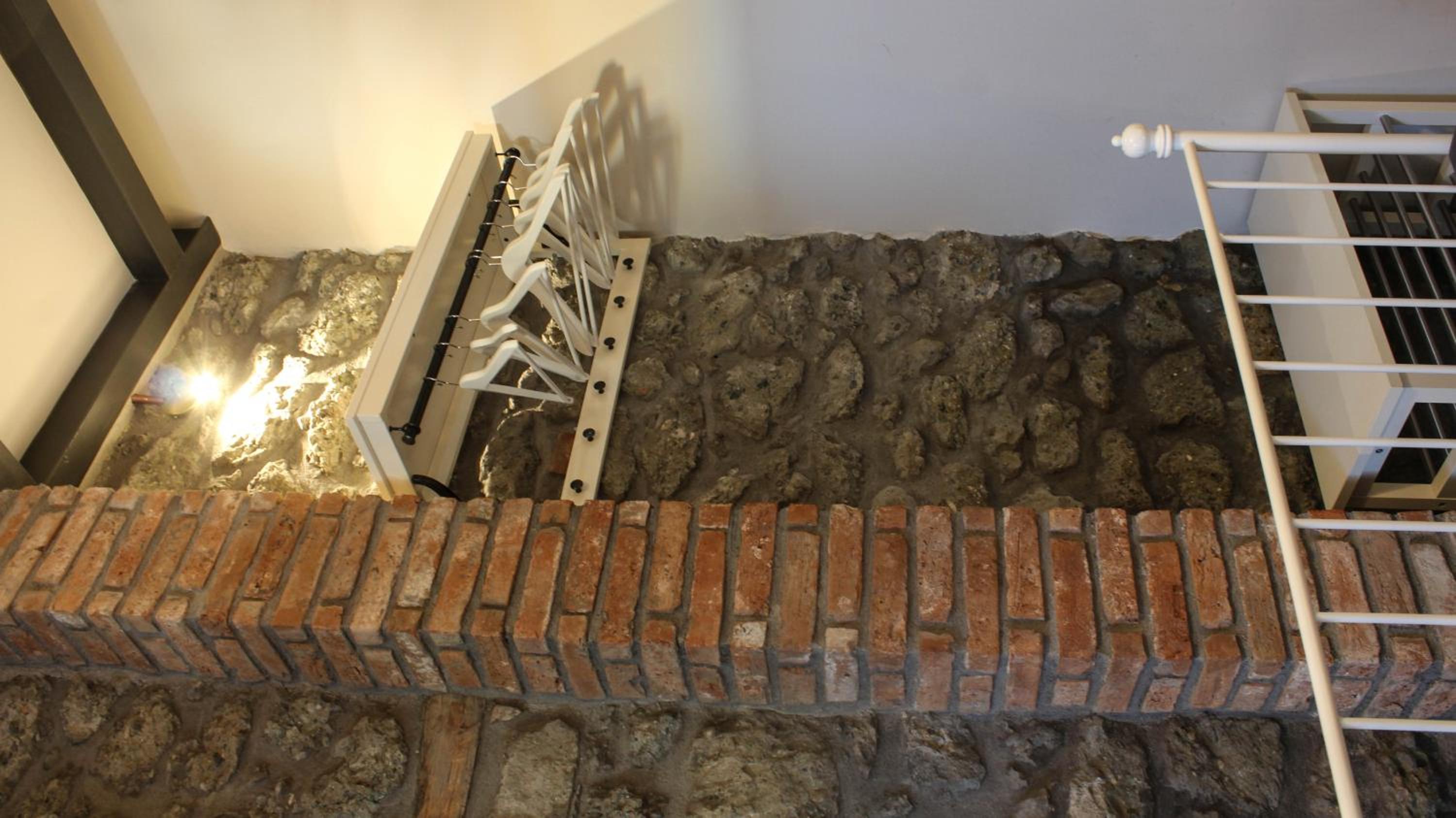 Photo 46
