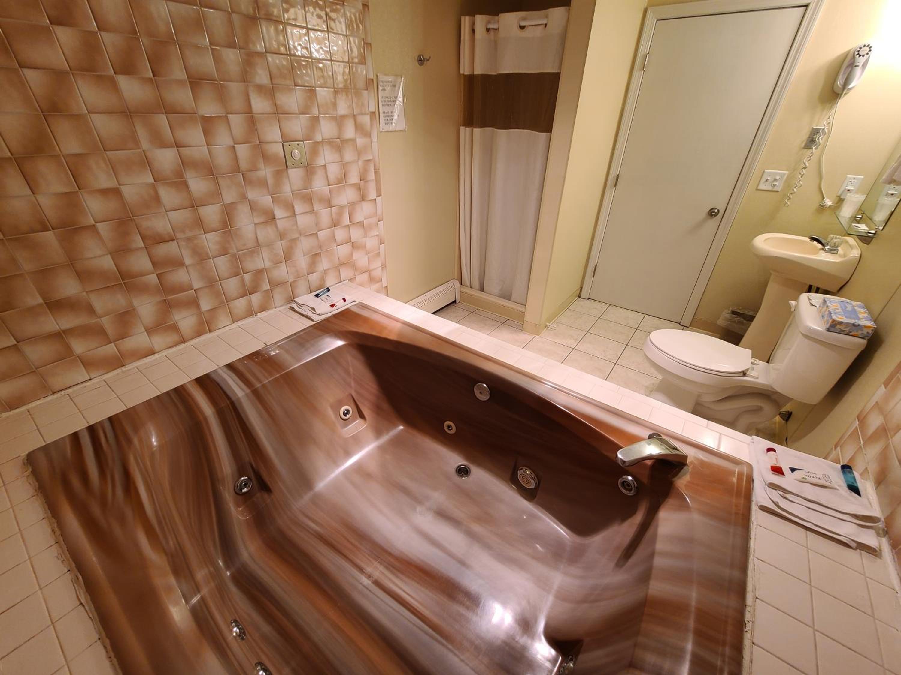 Hampton Village Inn - Property Image 9