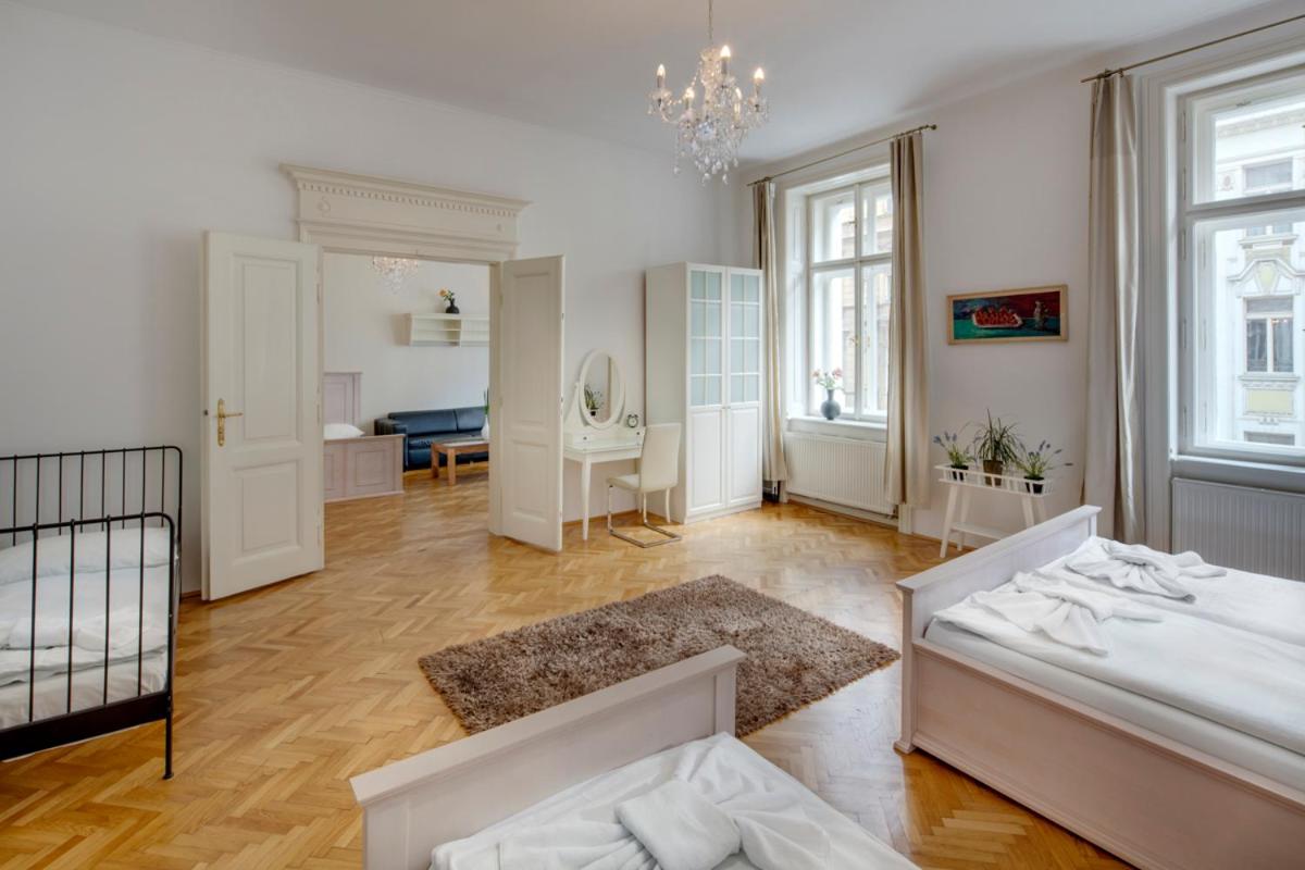 Kaprova 5 - Old Town Apartments