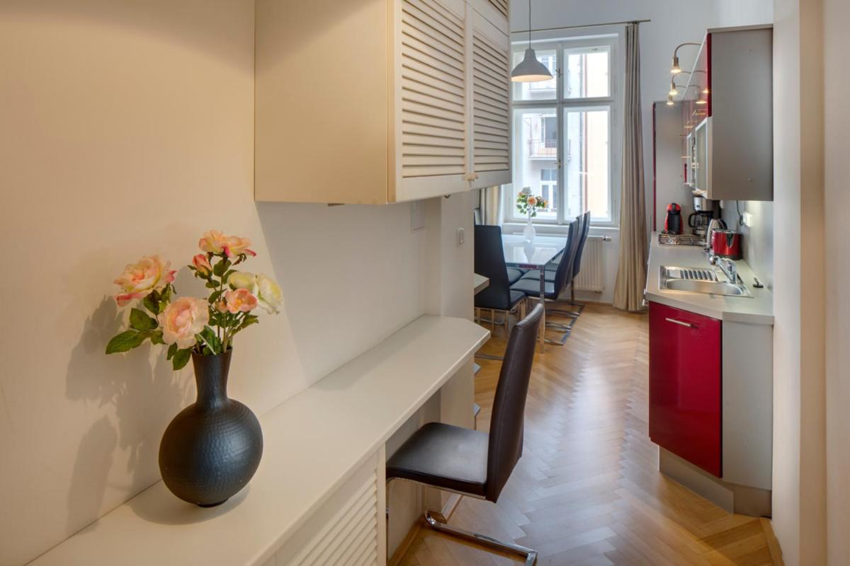 Kaprova 5 - Old Town Apartments