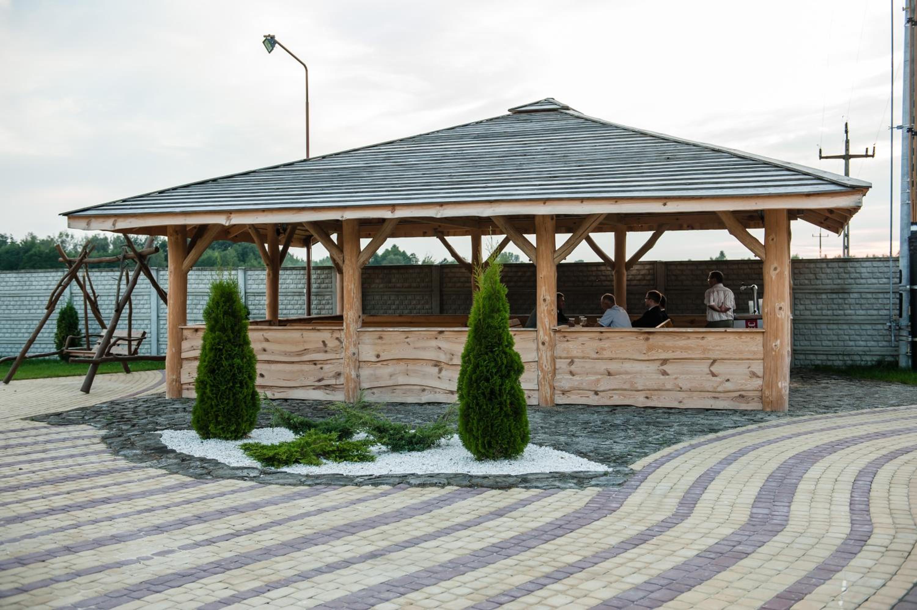 Photo 10