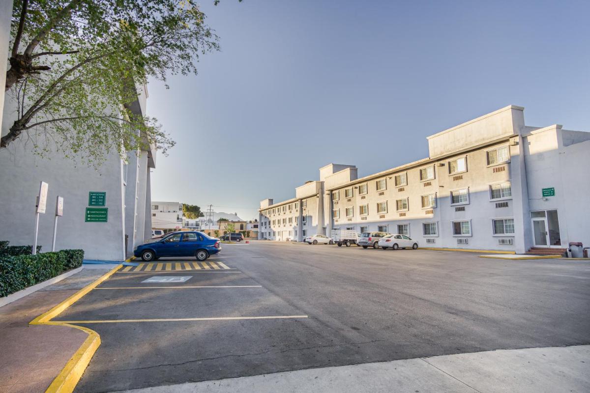 Saltillo Vacations - Quality Inn  Suites Saltillo Eurotel - Property Image 1