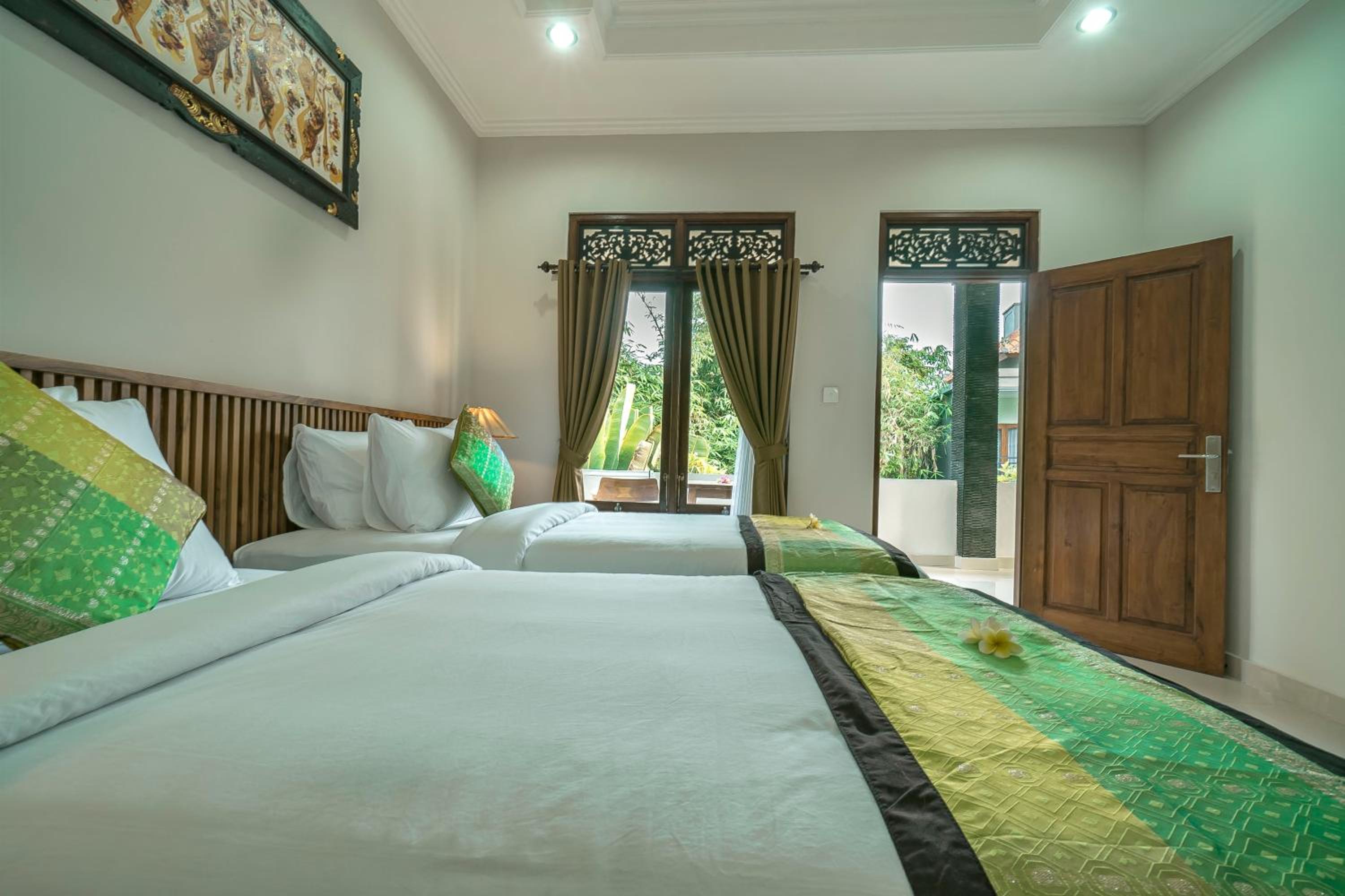 Esty House view 3