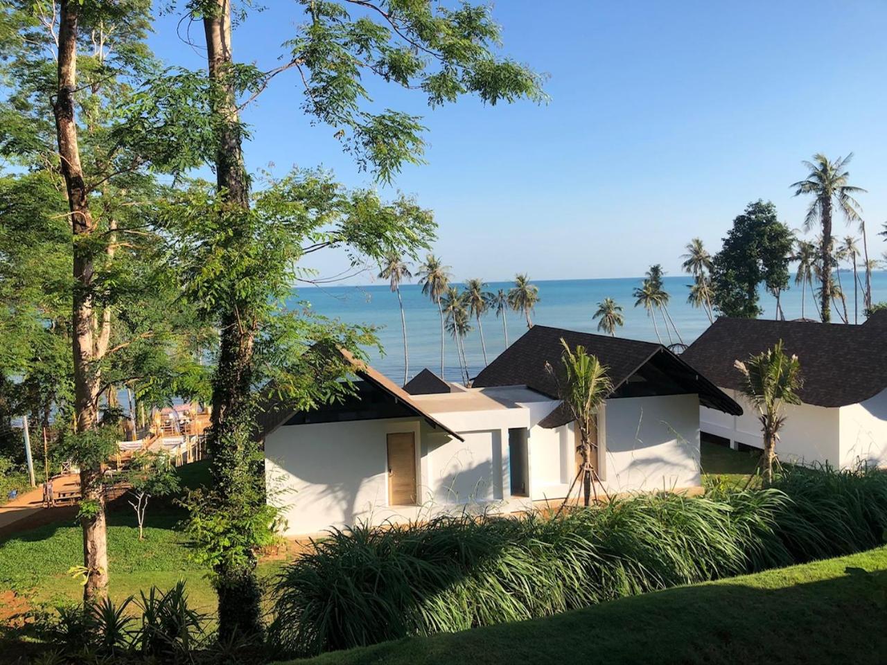 Little Moon Villa