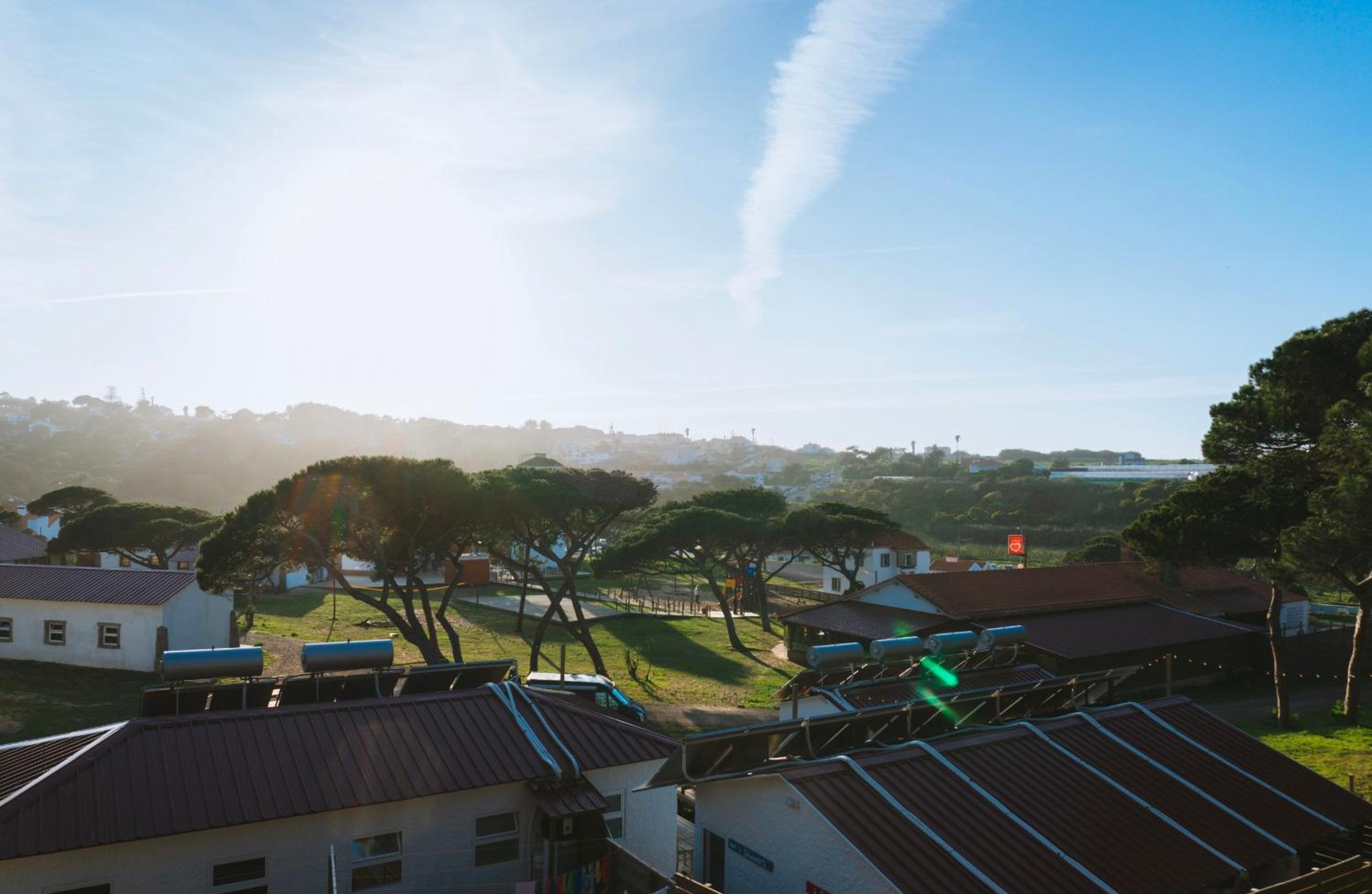 Oasis Backpackers Hostel Sintra Surf