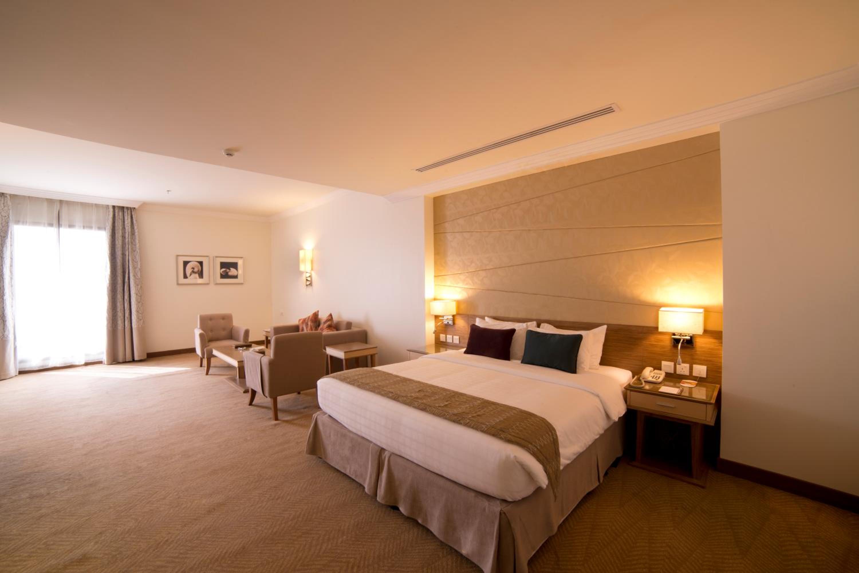 Golden Tulip Dammam Corniche Hotel