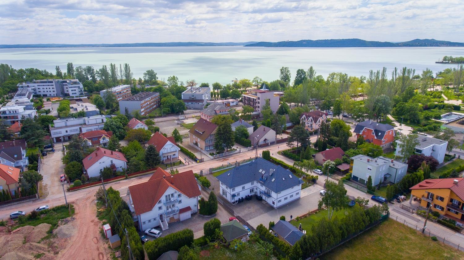 Margret Ház view 4