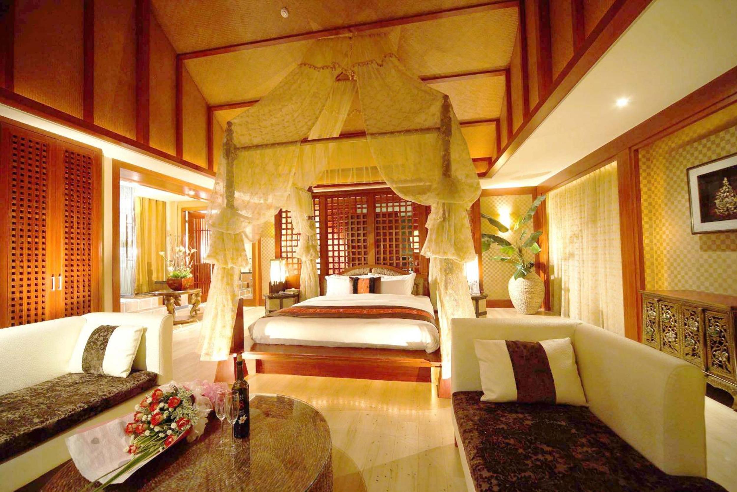 Seasons Boutique Motel