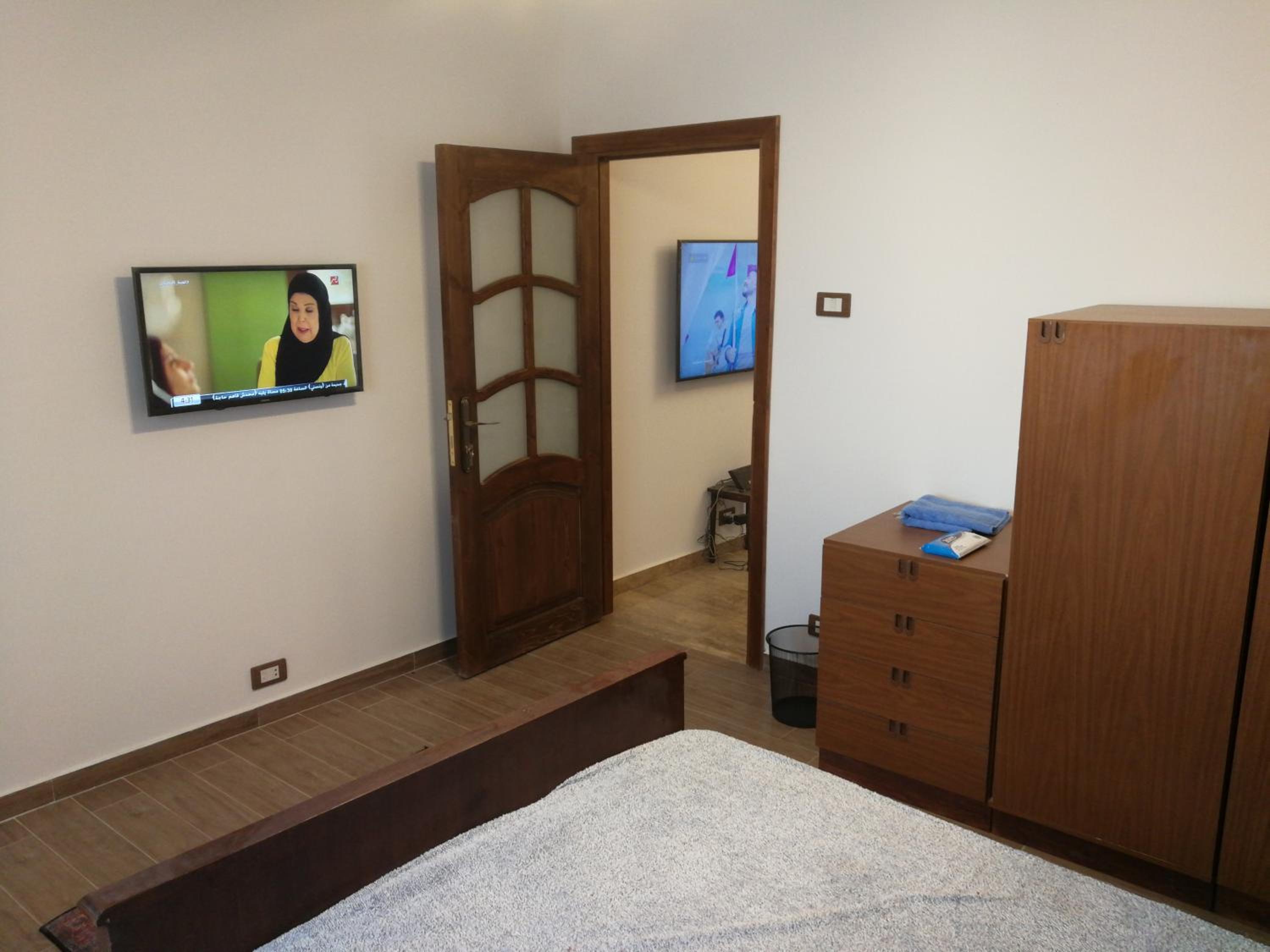 Three bedrooms apartment Nile view maadi