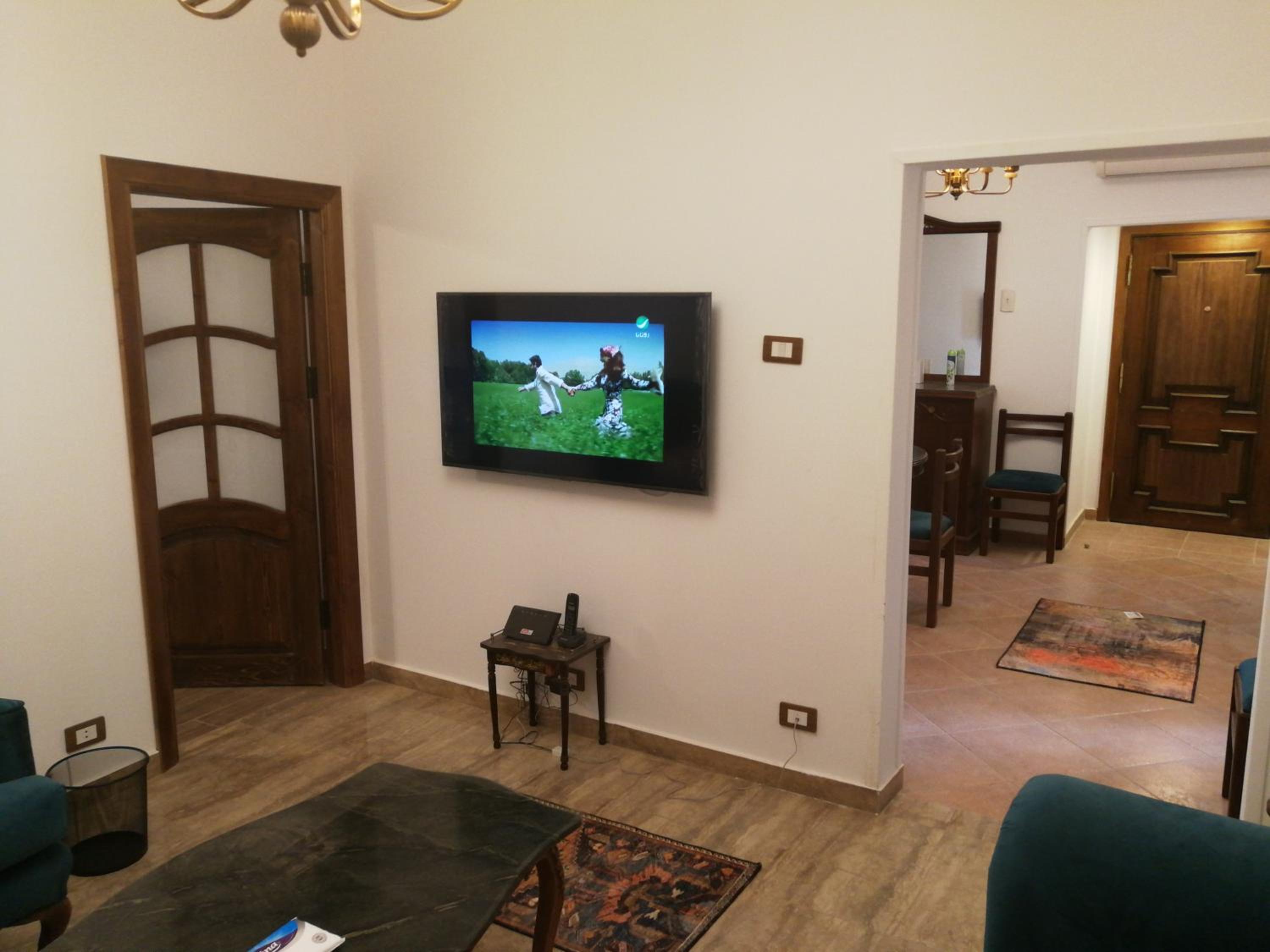 Three bedrooms apartment Nile view maadi