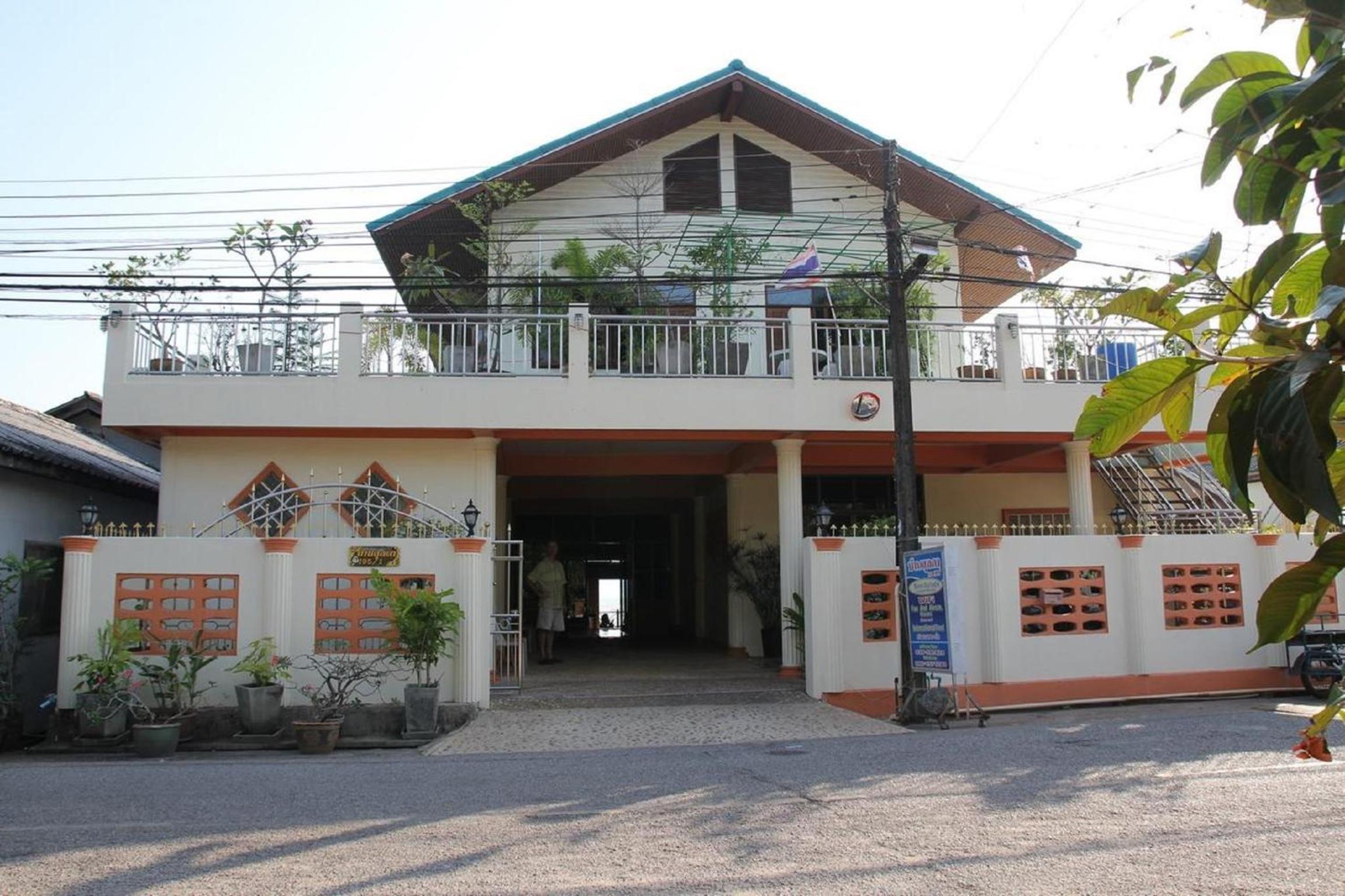 Hotel Ban Sulada Guest House - Image 1