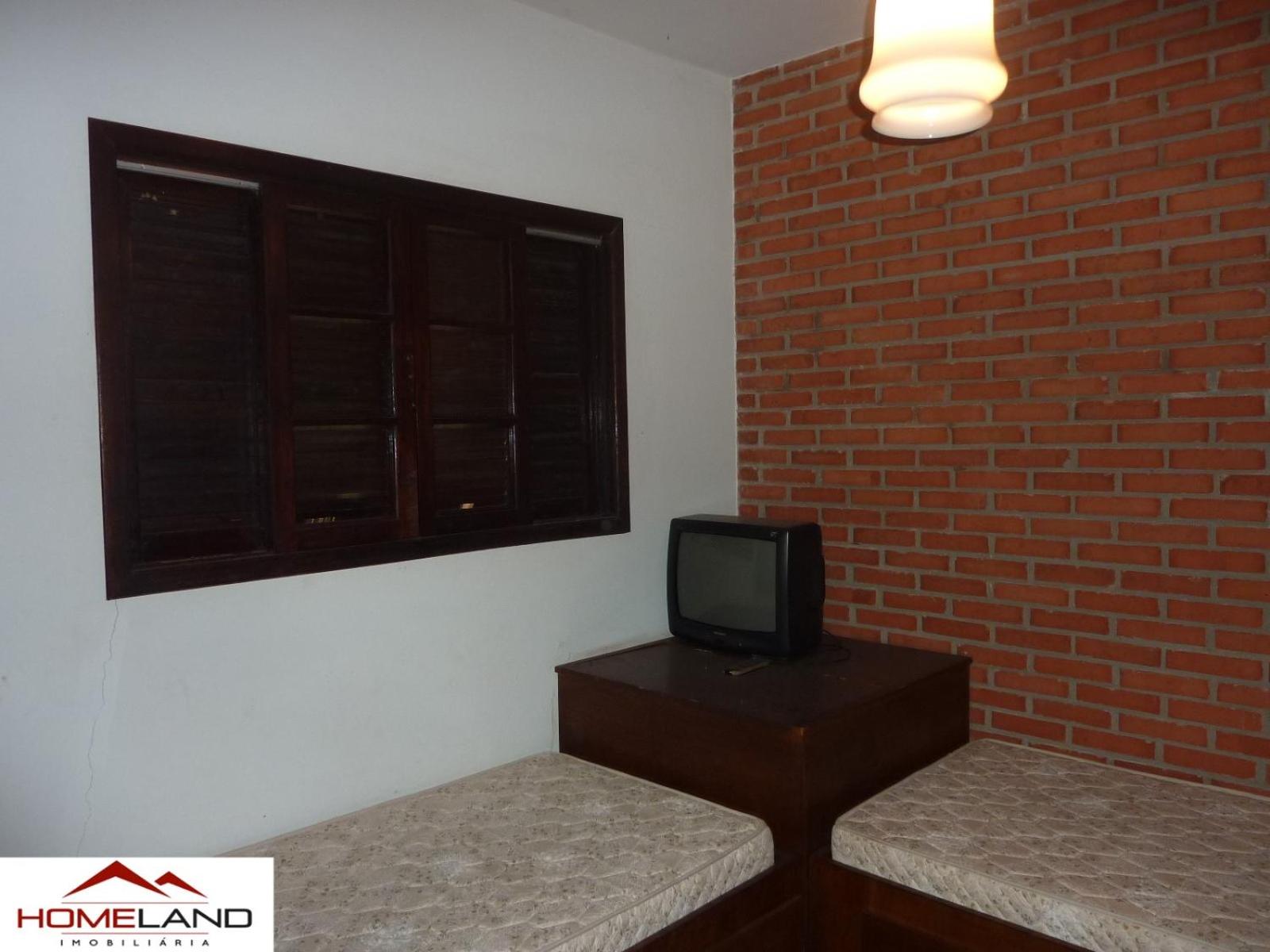 Linda casa em condomínio ecológico de alto padrão a 1h de SP, Terreno de 1500m2 com amplo gramado e piscina, WiFi para Home Office, Área gourmet com churra