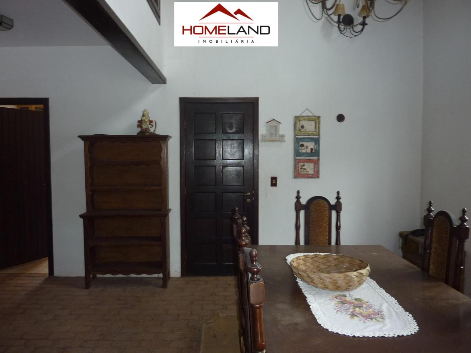 Linda casa em condomínio ecológico de alto padrão a 1h de SP, Terreno de 1500m2 com amplo gramado e piscina, WiFi para Home Office, Área gourmet com churra