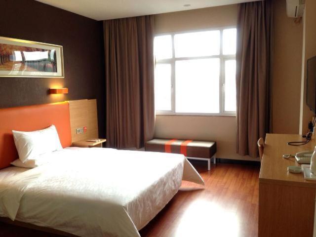 7Days Premium Jingjiang Fuhai New World Bus Station - Property Image 7