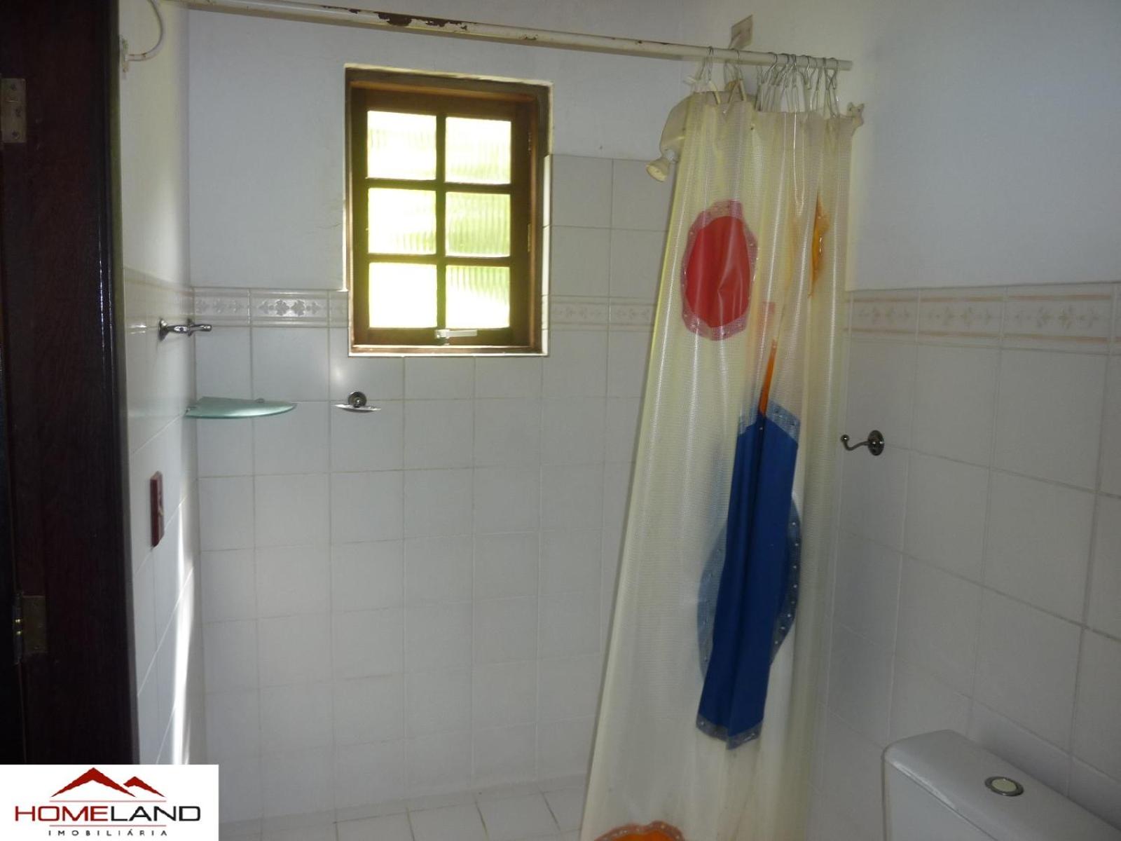 Linda casa em condomínio ecológico de alto padrão a 1h de SP, Terreno de 1500m2 com amplo gramado e piscina, WiFi para Home Office, Área gourmet com churra