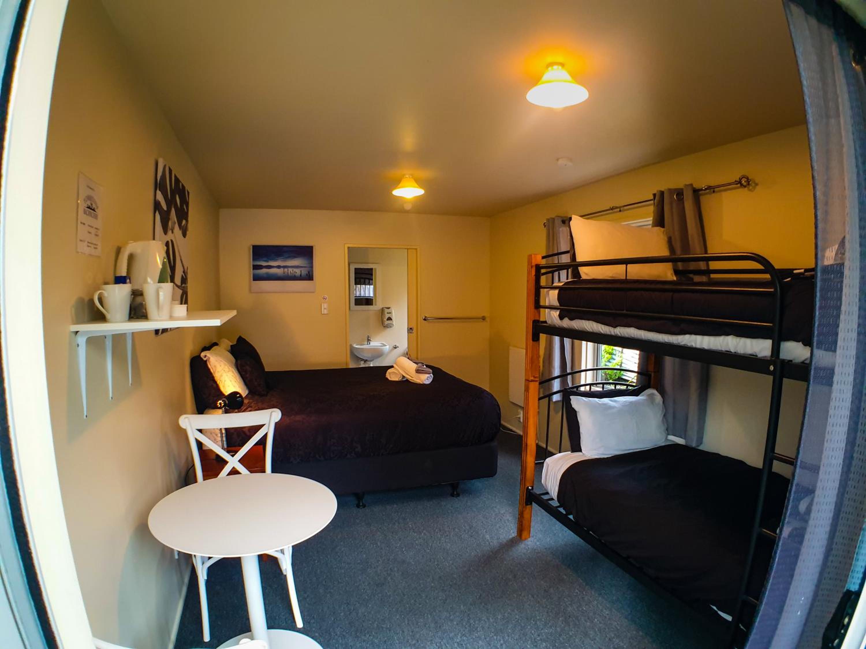 Tombstone Motel, Lodge & Backpackers