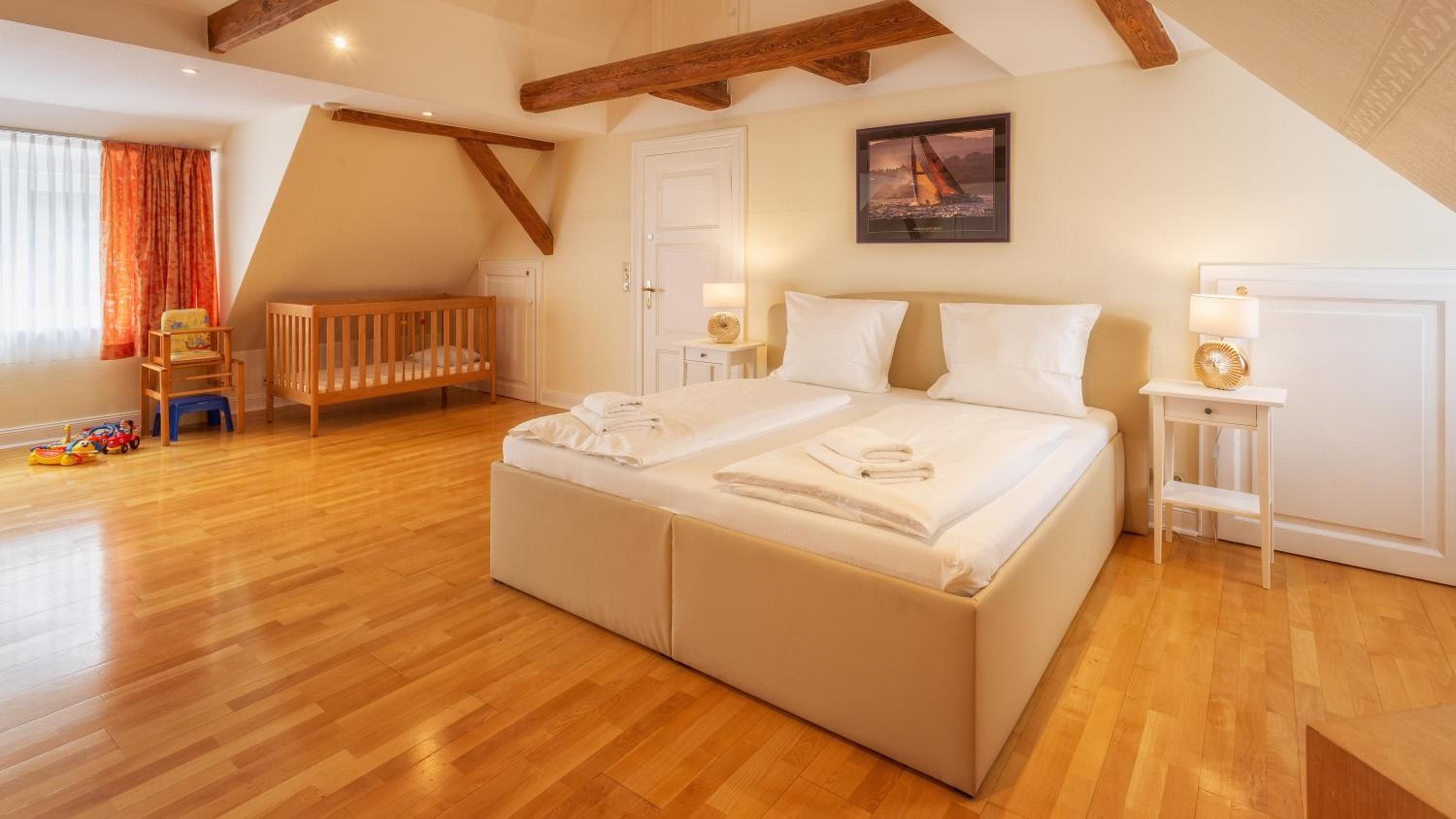 J1 Idyllisches Ferienhaus mit Seeblick