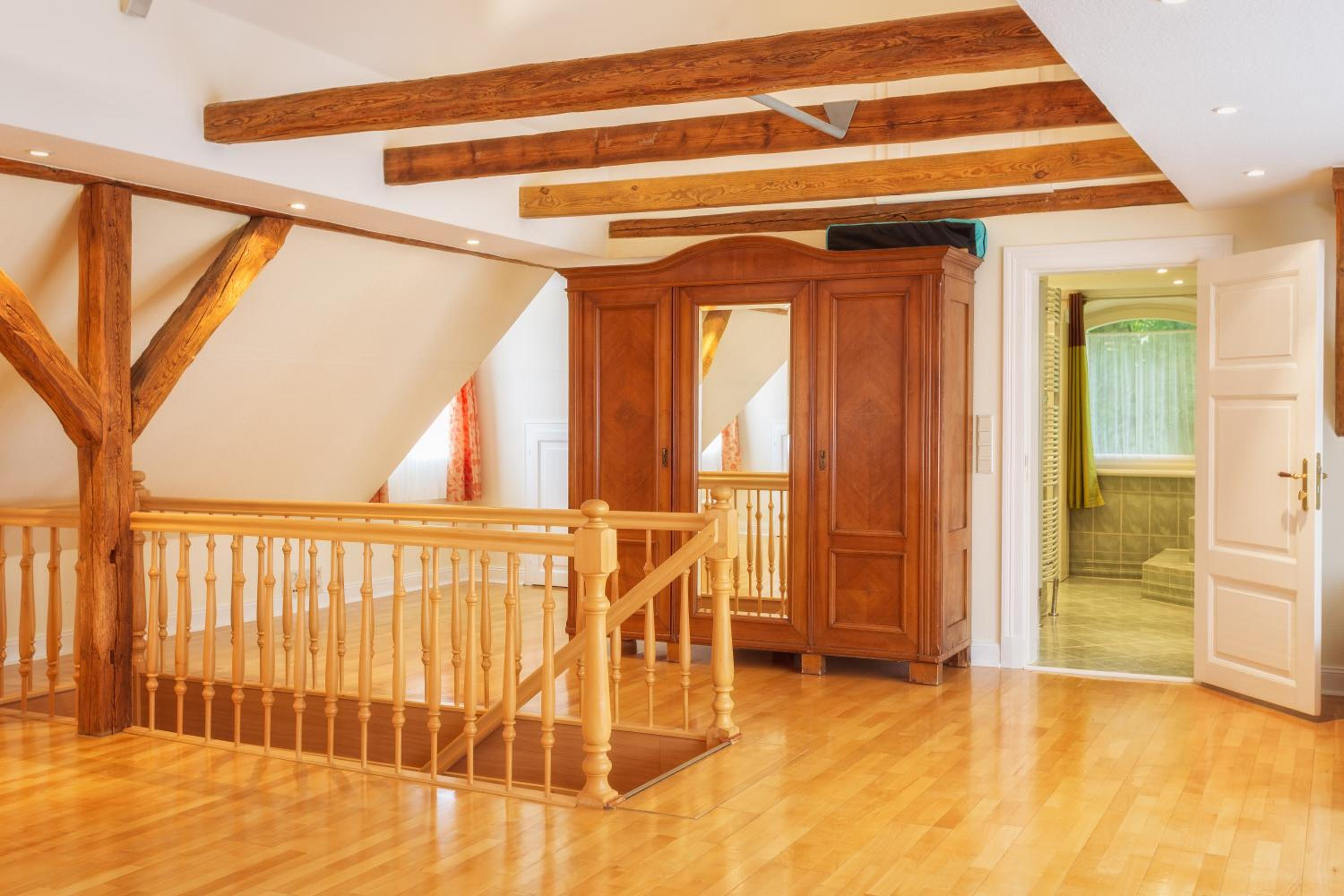 J1 Idyllisches Ferienhaus mit Seeblick