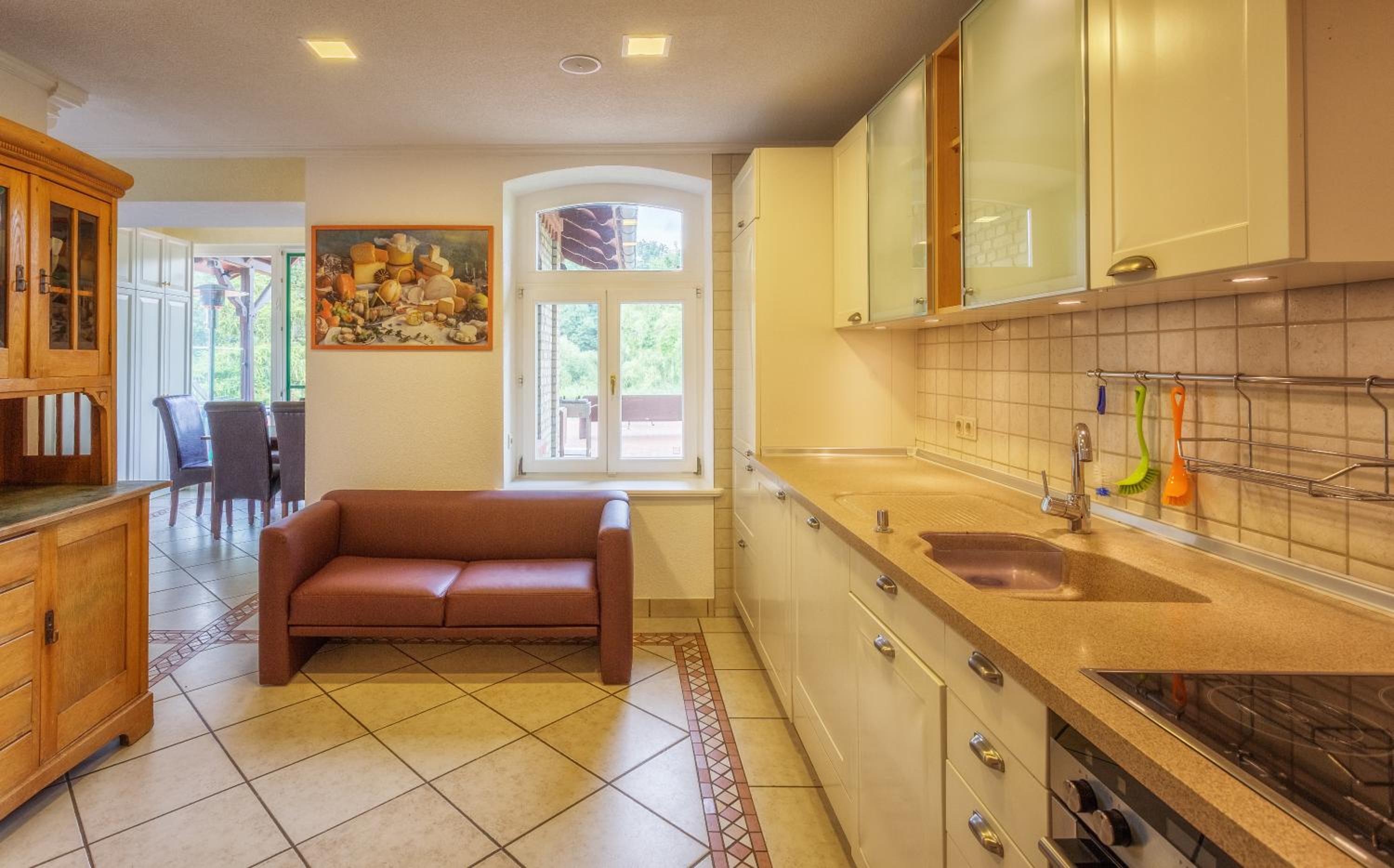 J1 Idyllisches Ferienhaus mit Seeblick