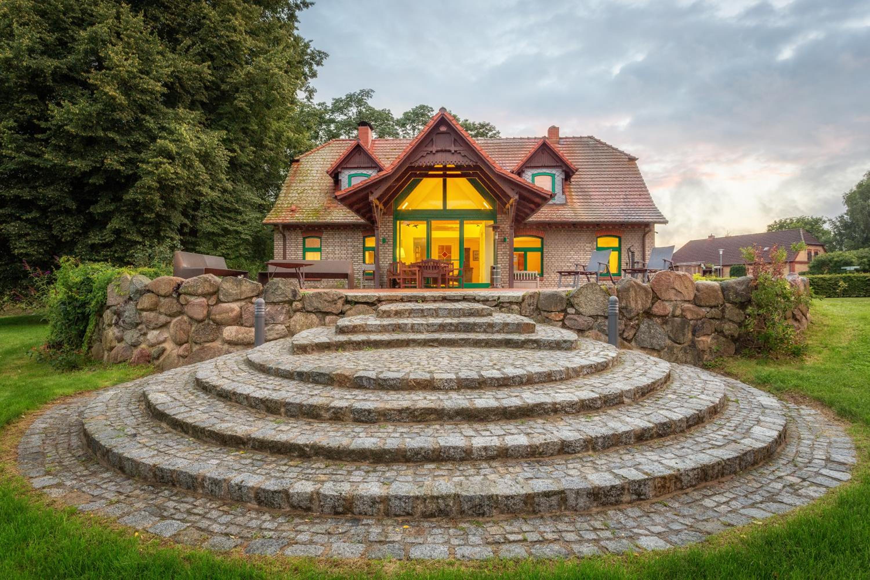 J1 Idyllisches Ferienhaus mit Seeblick
