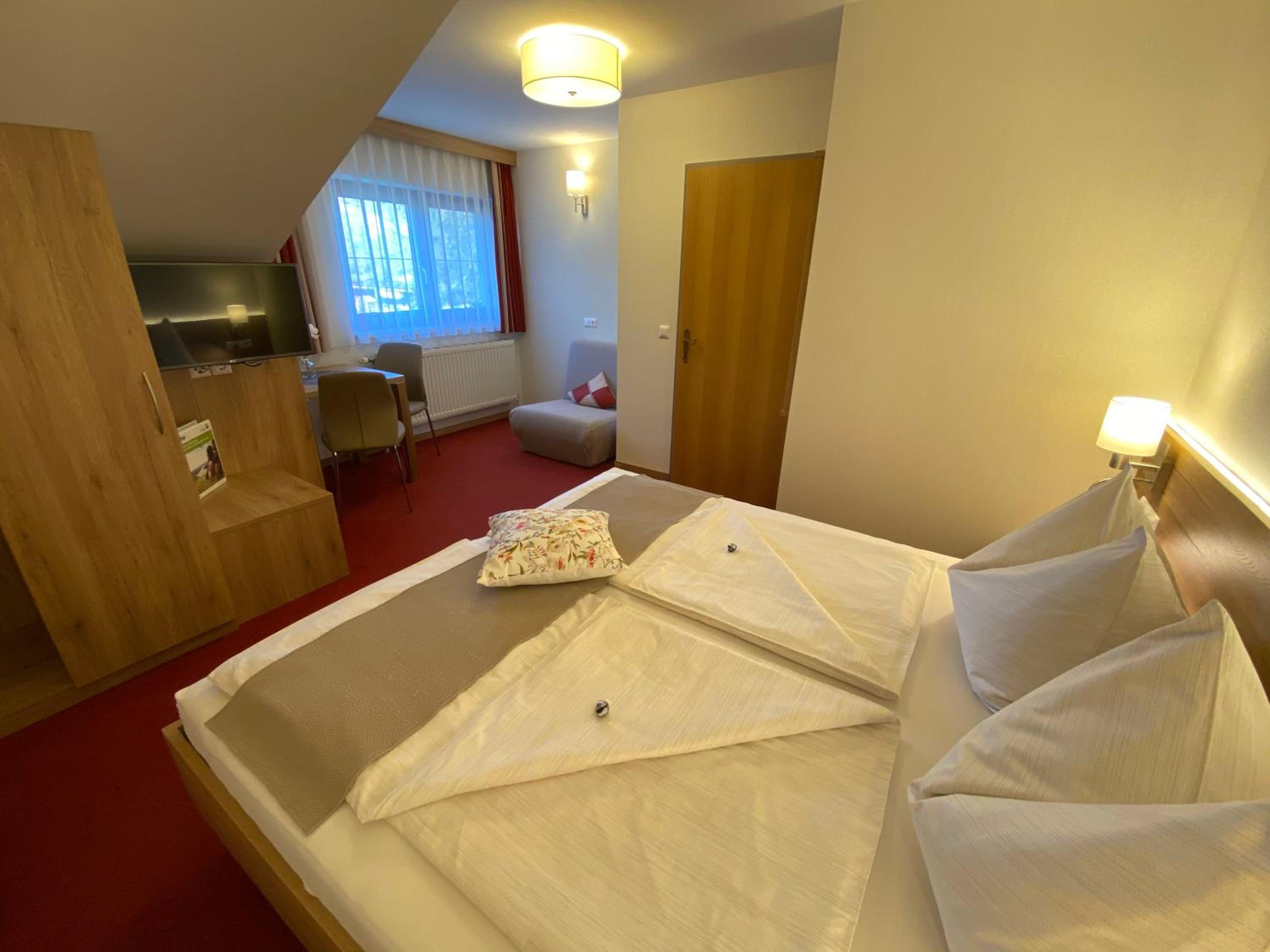 Privatzimmer und Ferienwohnungen Leeb