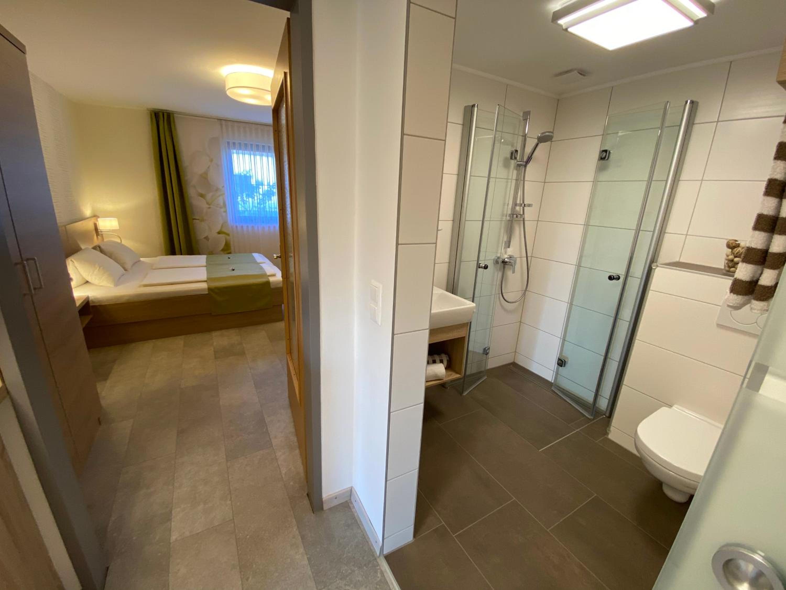 Privatzimmer und Ferienwohnungen Leeb