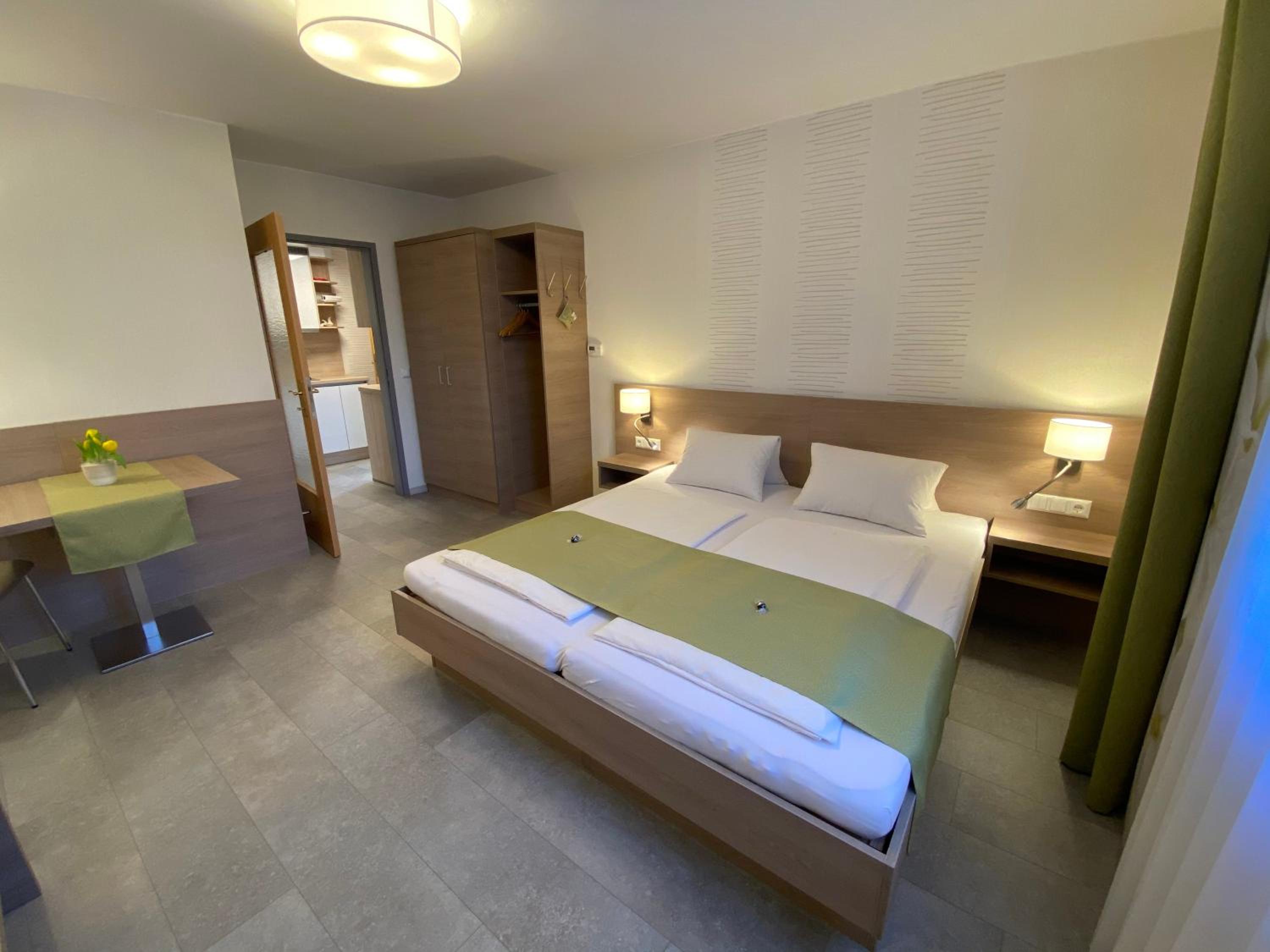 Privatzimmer und Ferienwohnungen Leeb