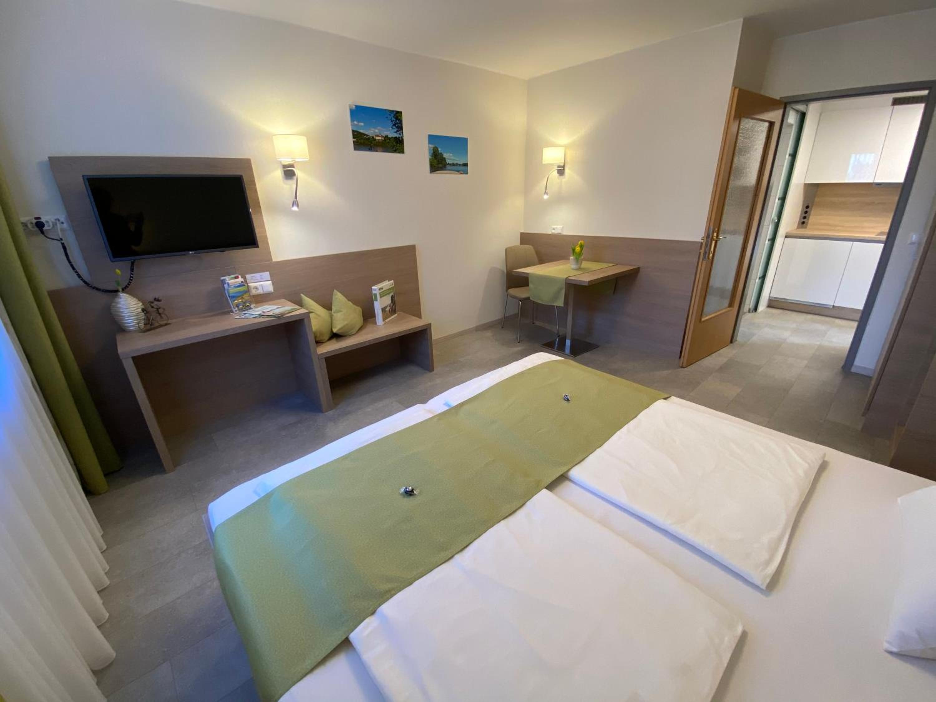 Privatzimmer und Ferienwohnungen Leeb