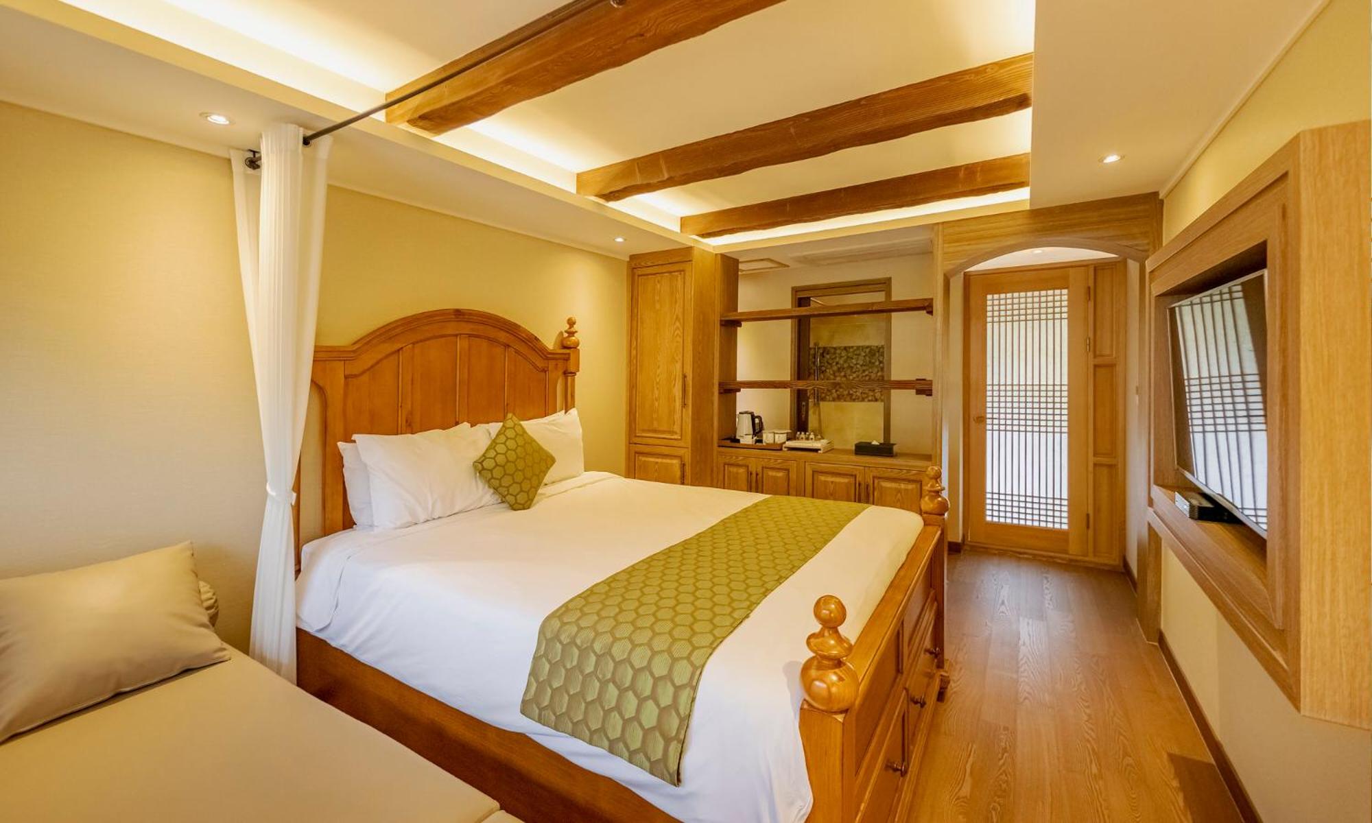 Tongyeong Hansan Marina Resort, Tongyeong - 17