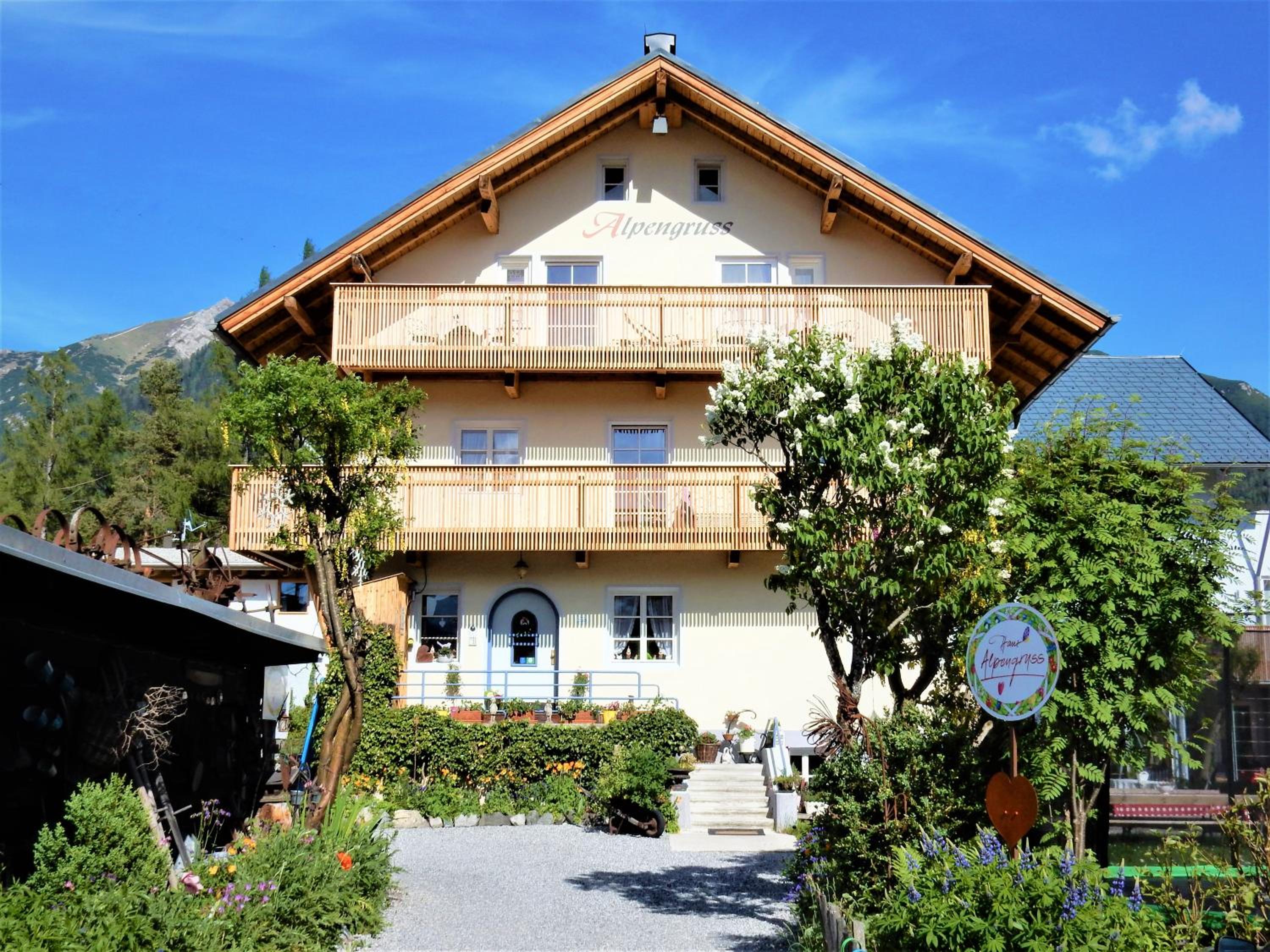 Hannas ALPENGRUSS Apartment & Zimmer