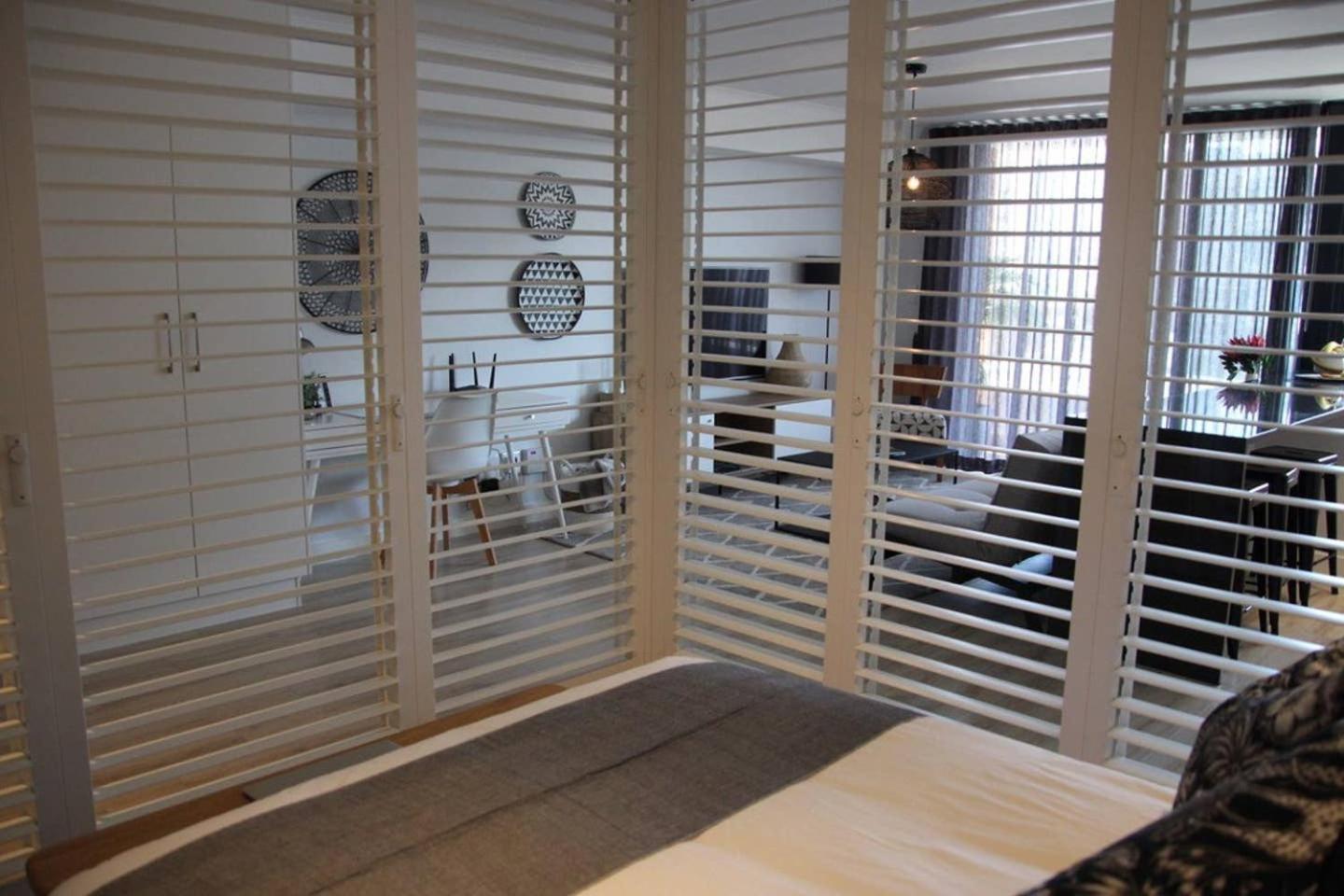 Mondaine Central Luxurious Spacious And Trendy view 2