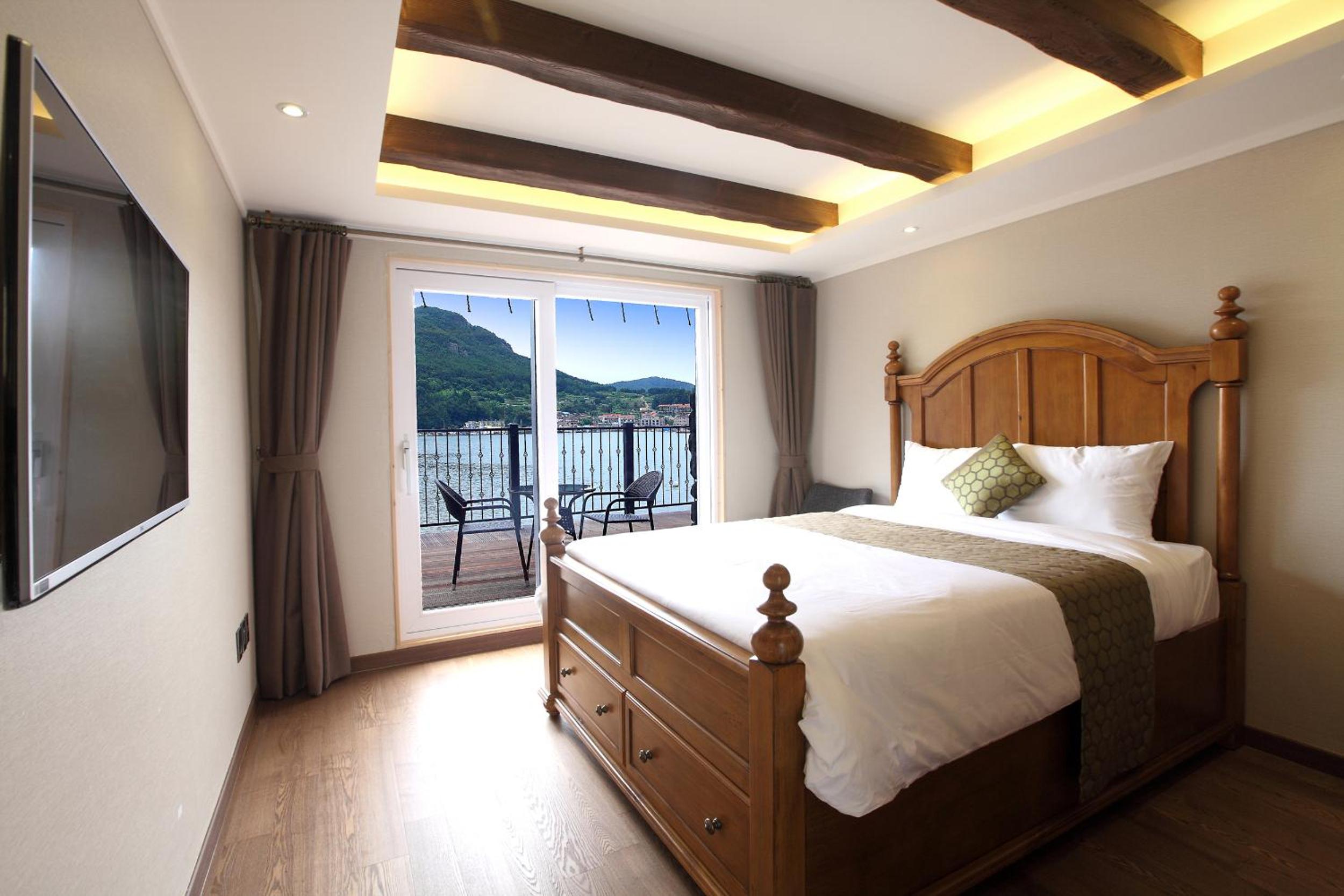 Tongyeong Hansan Marina Resort, Tongyeong - 20