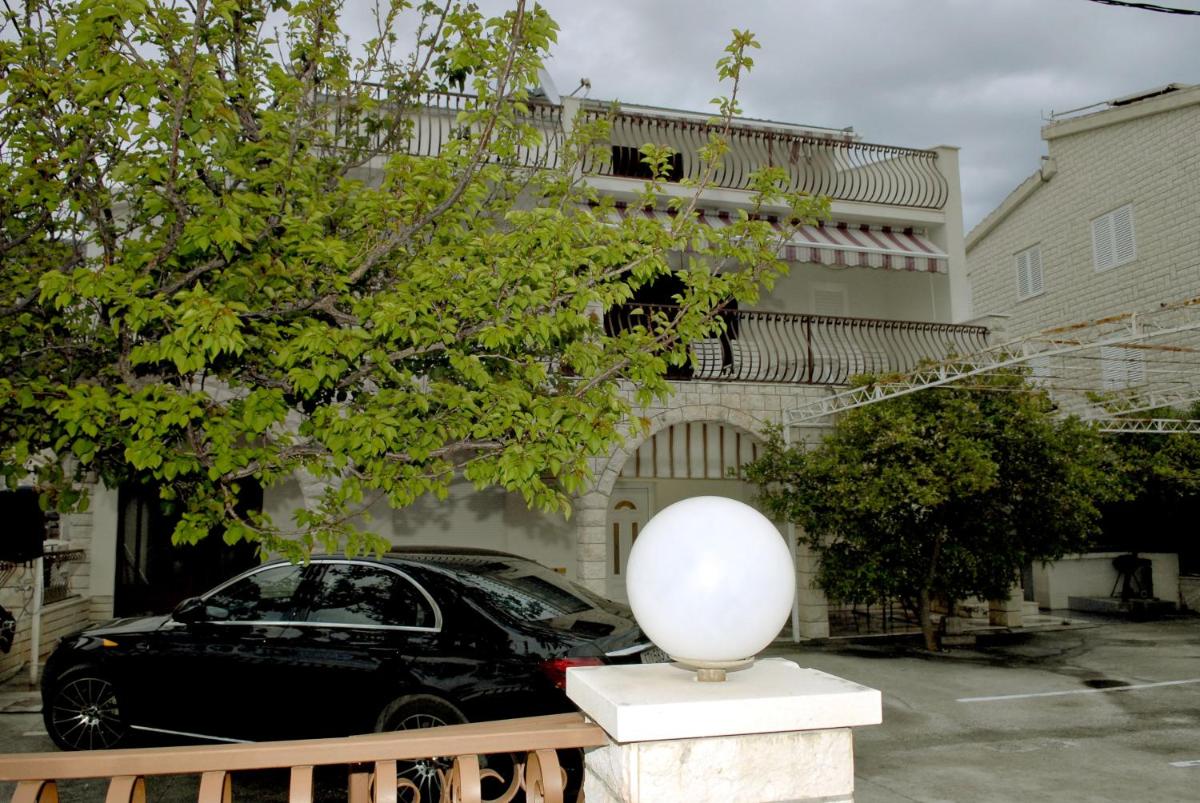 Apartments Villa Tanja view 2