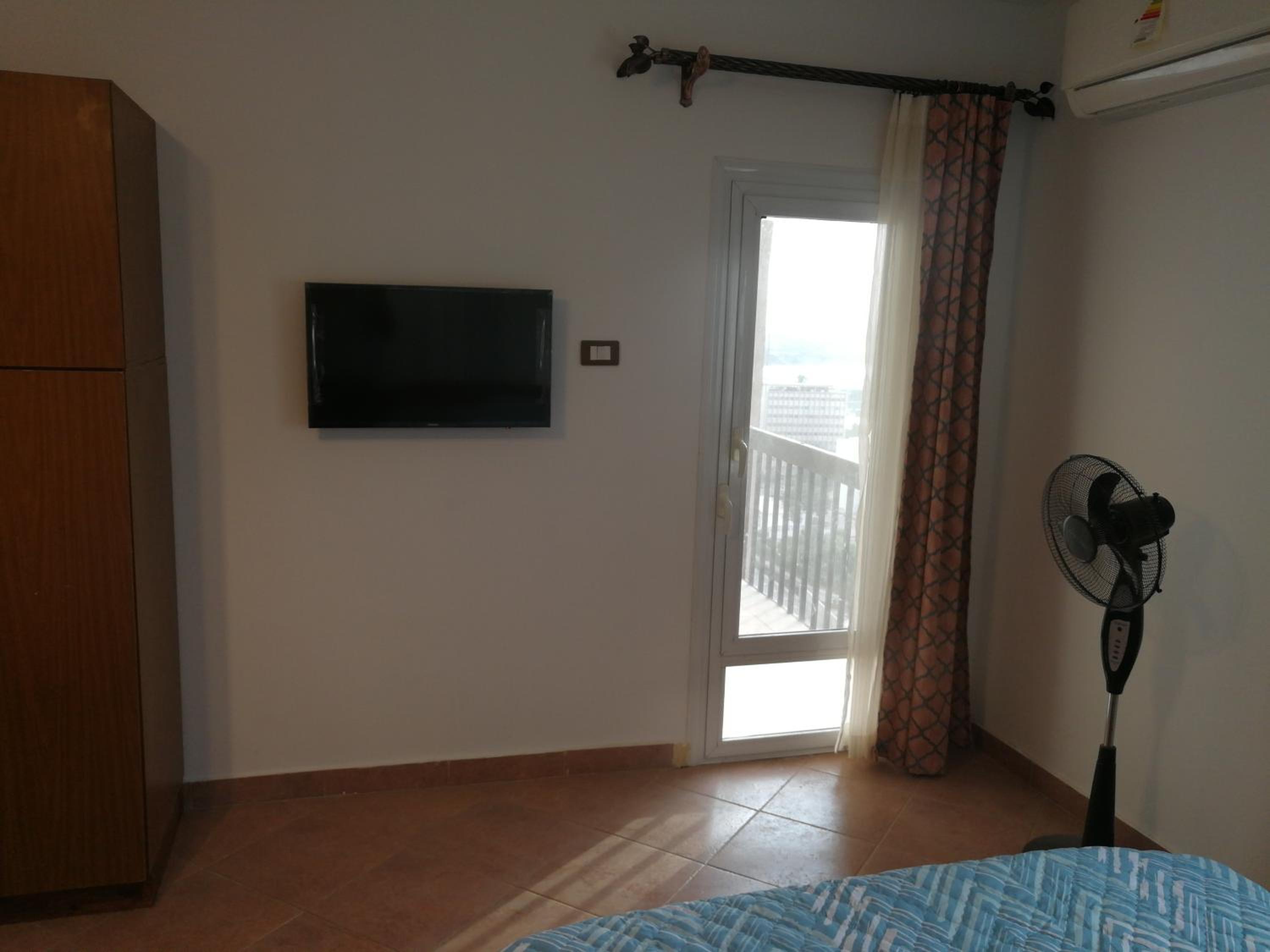 Three bedrooms apartment Nile view maadi