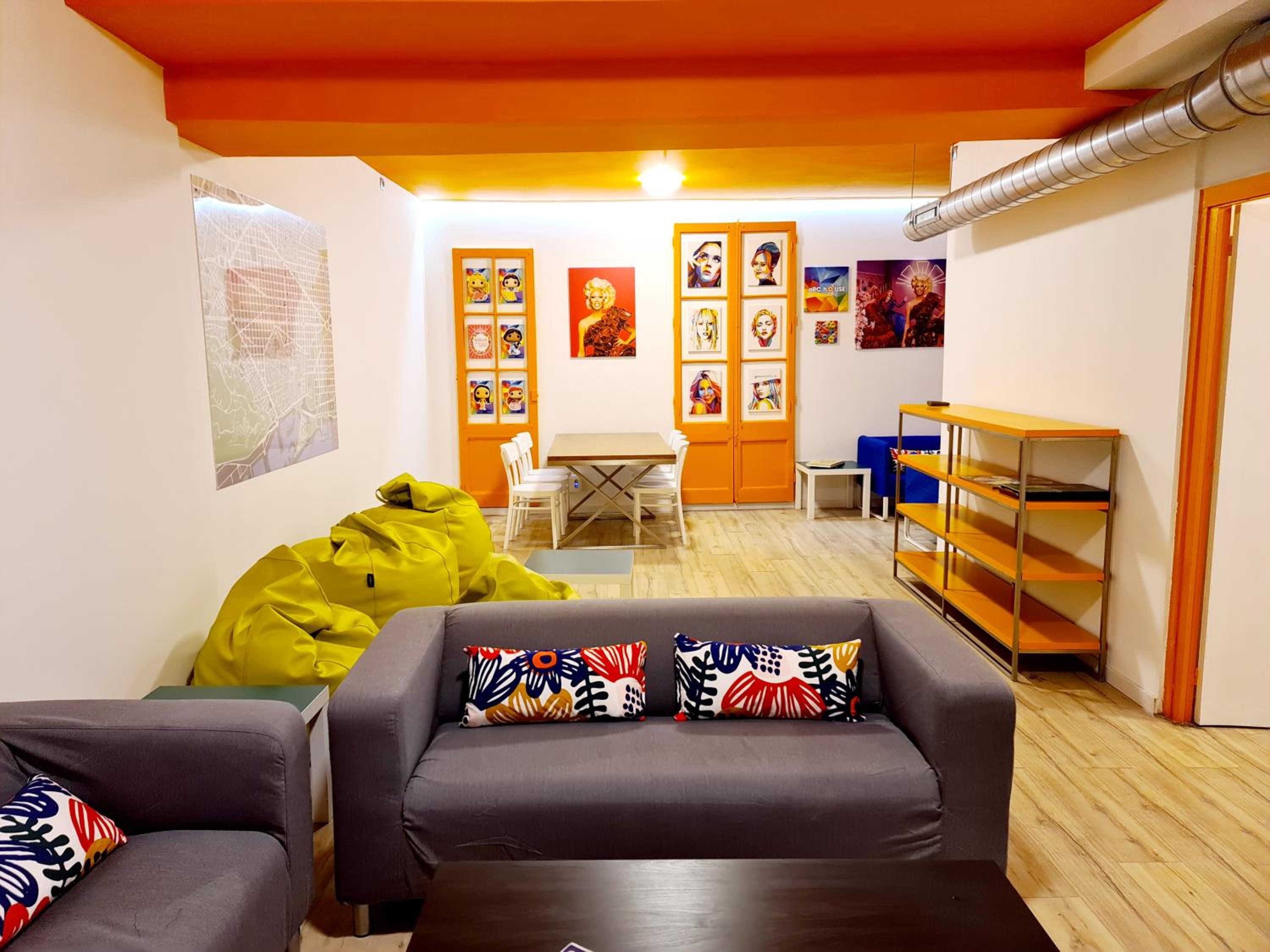 lounge
