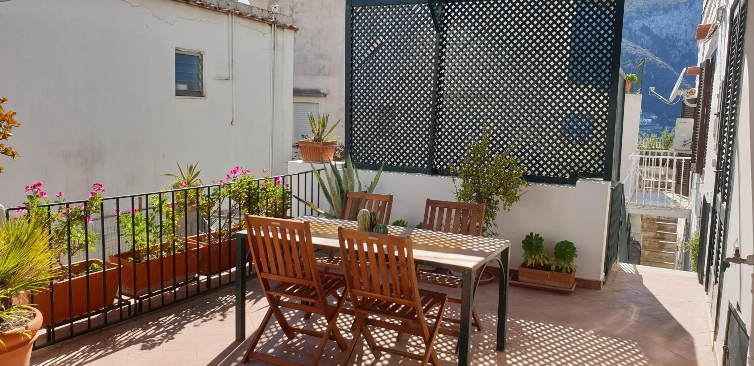 La Terrazza Rooms en Capri — balance & terrace