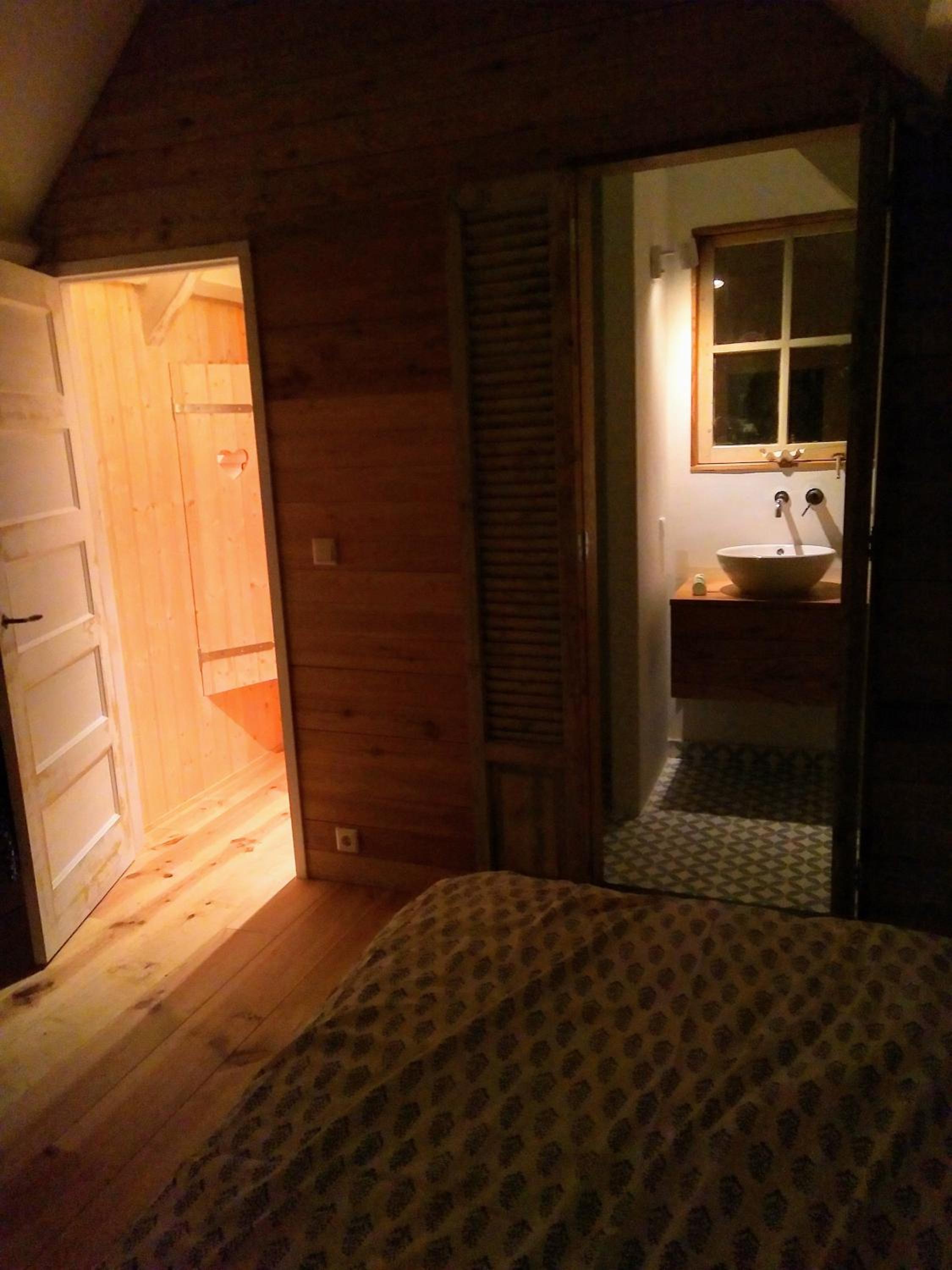 Photo 56