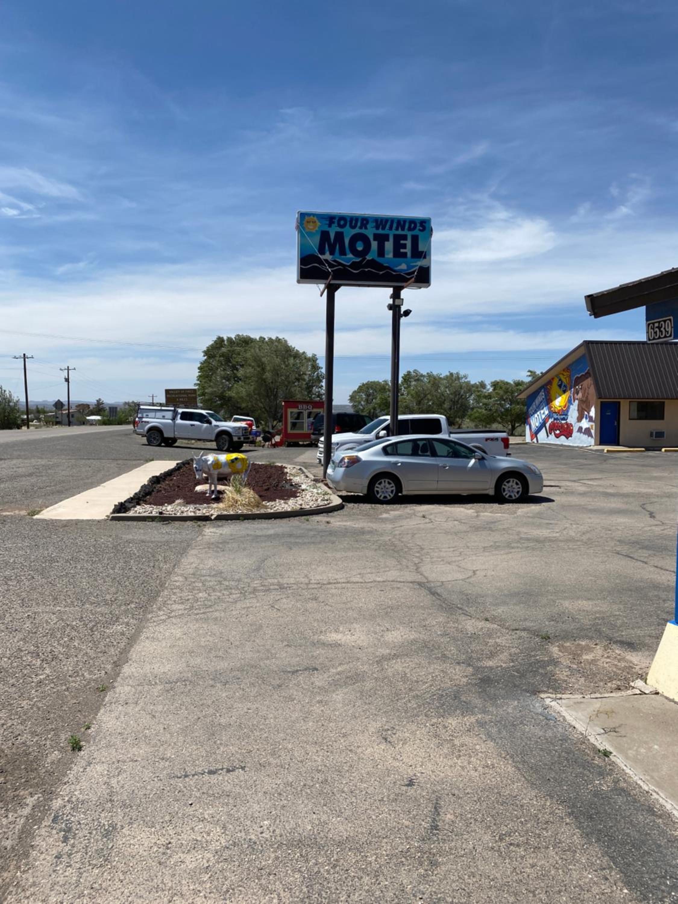 Four Winds Motel & RV Park